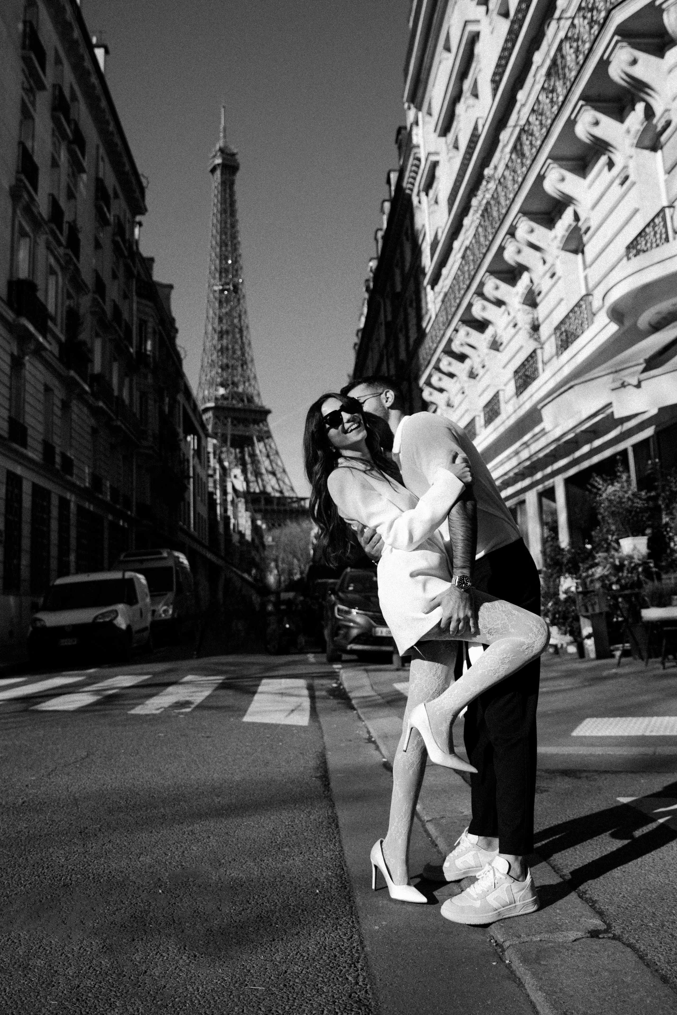 Pre-Wedding Couple Photo Walk in Paris | Engagement Photography. Paris Wedding Photographer