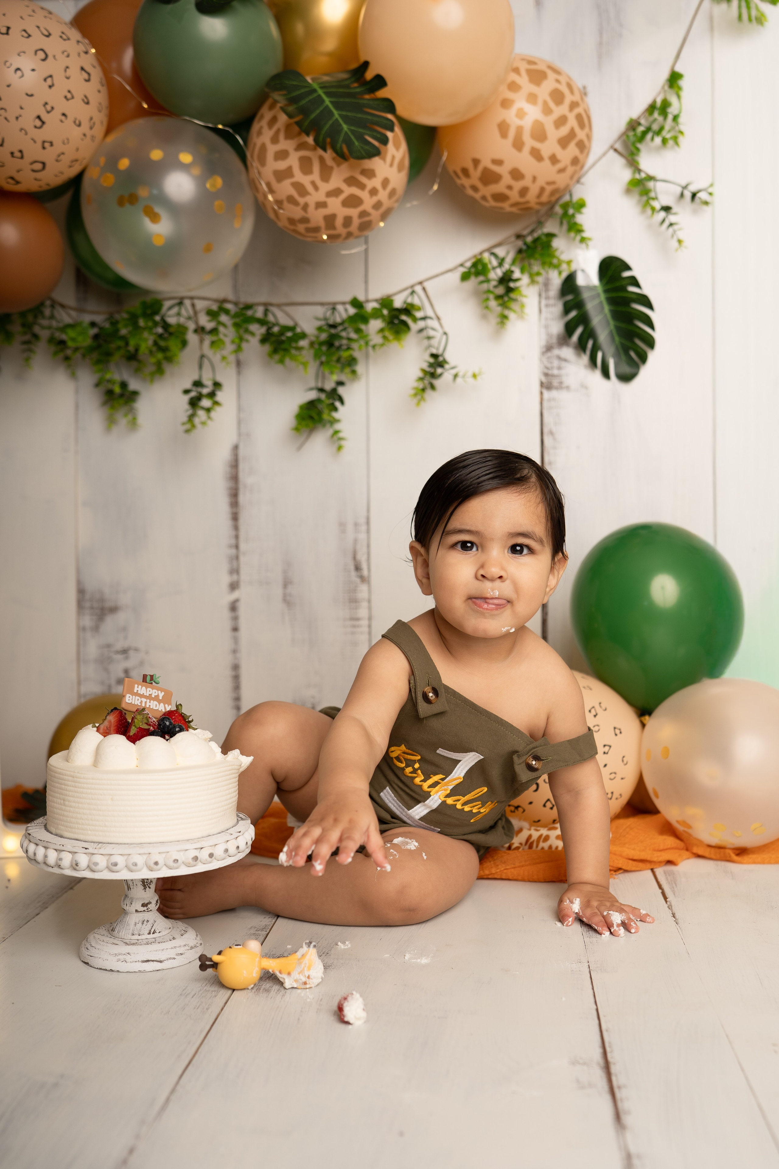 Cake Smash. Maternity, family and newborn photography in San Francisco Bay Area