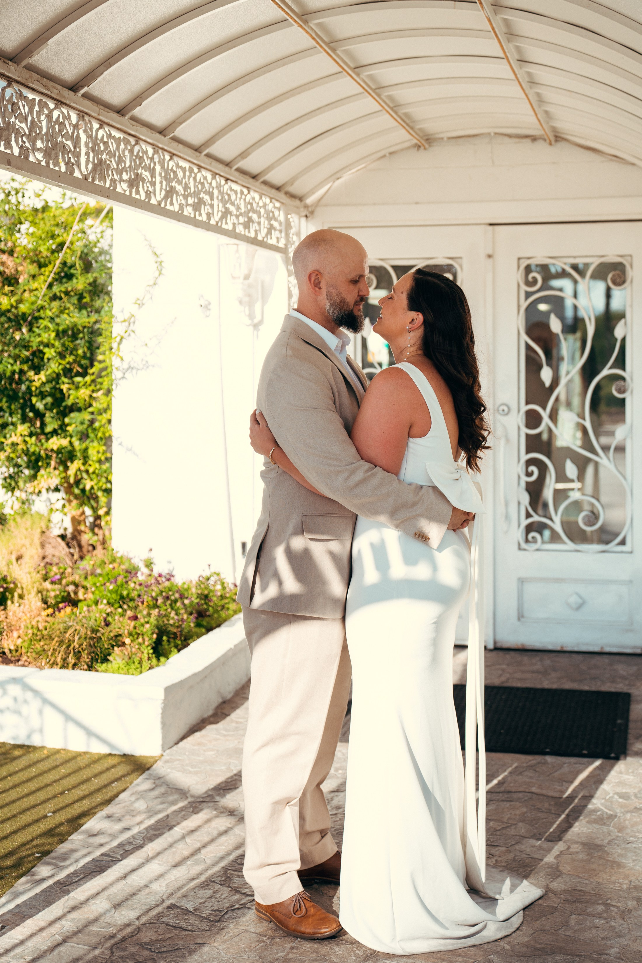 Alli&Nik. Wedding & elopement photographer Viktoriya Kravtsov. Las Vegas