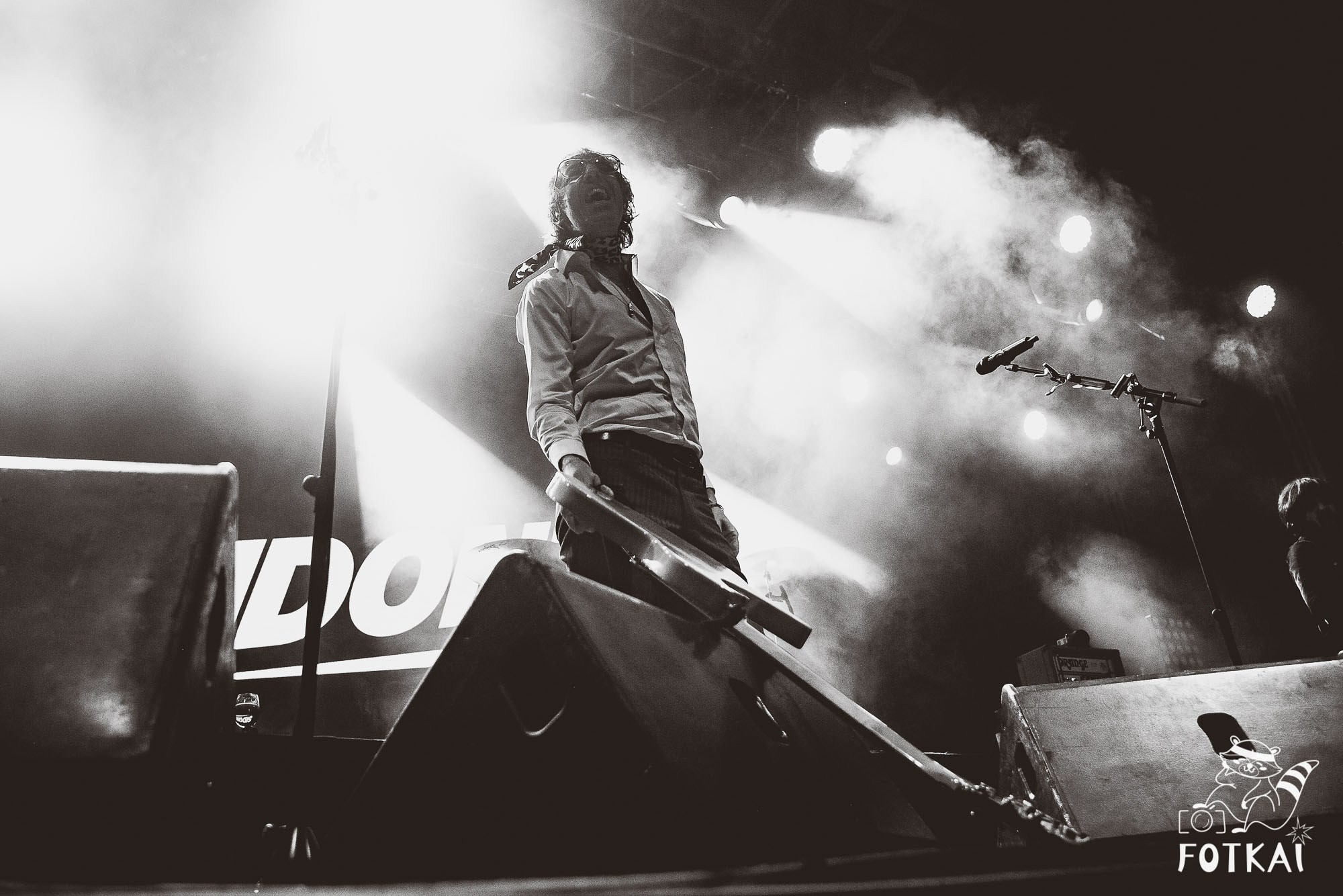 Sidonie en Torrevieja 2025 – Fotos del concierto y reportaje completo | FOTKAI