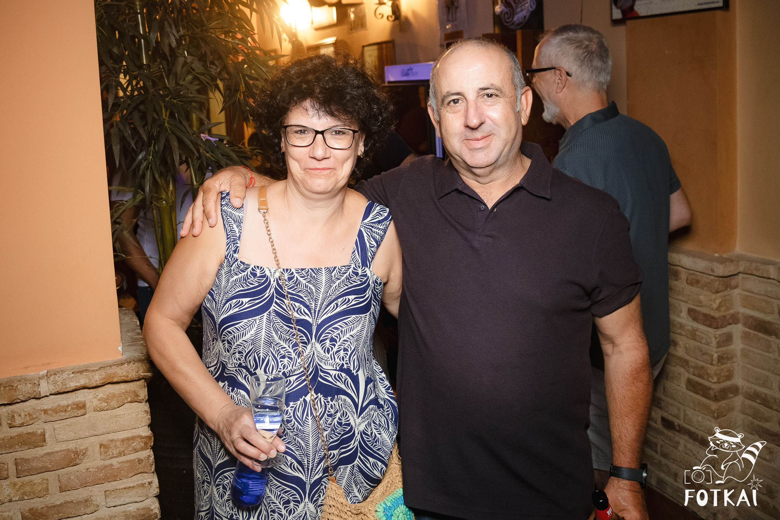 Stones of the Coast en Café Aljibe Rojales: Reportaje fotográfico 30.08.25 | FOTKAI