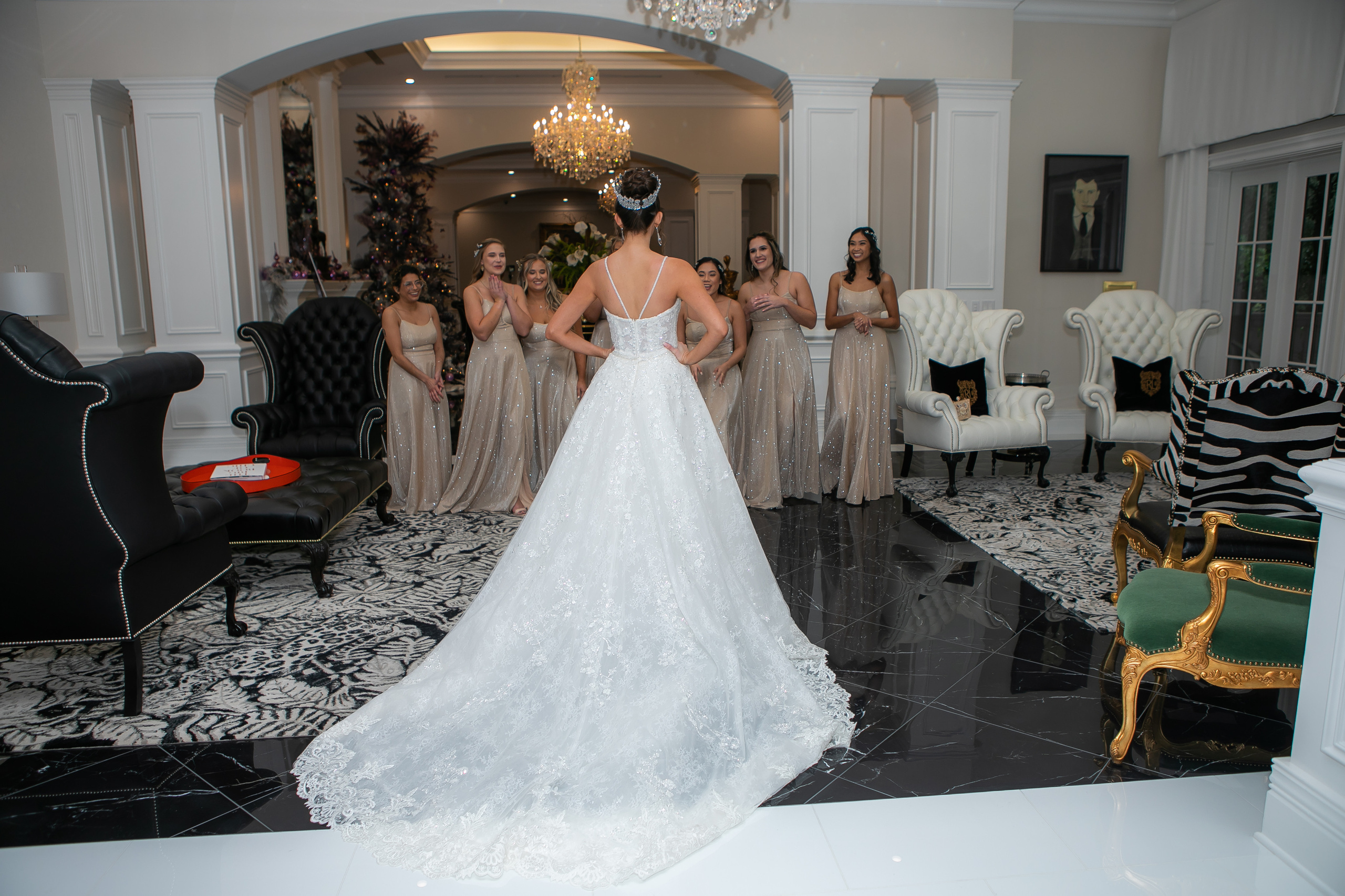 Elegant wedding in Golden Ocala, creating candid photography. Lana Photography — Wedding & Family Photographer in Florida & Beyond