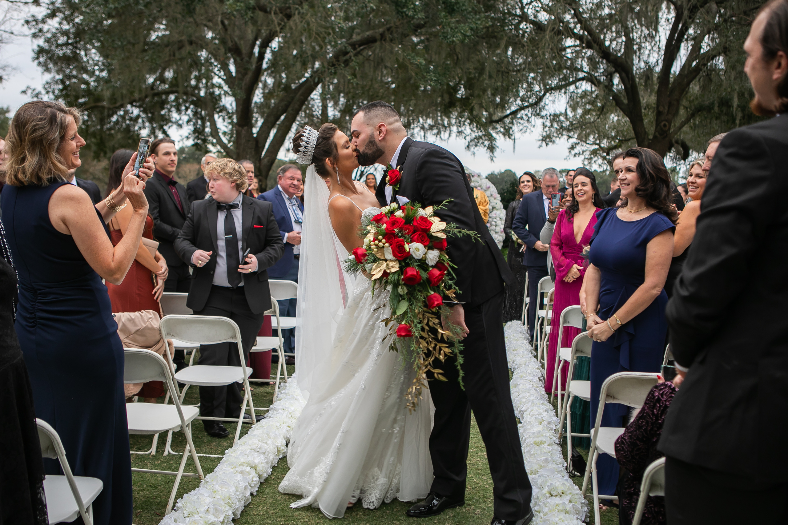 Elegant wedding in Golden Ocala, creating candid photography. Lana Photography — Wedding & Family Photographer in Florida & Beyond
