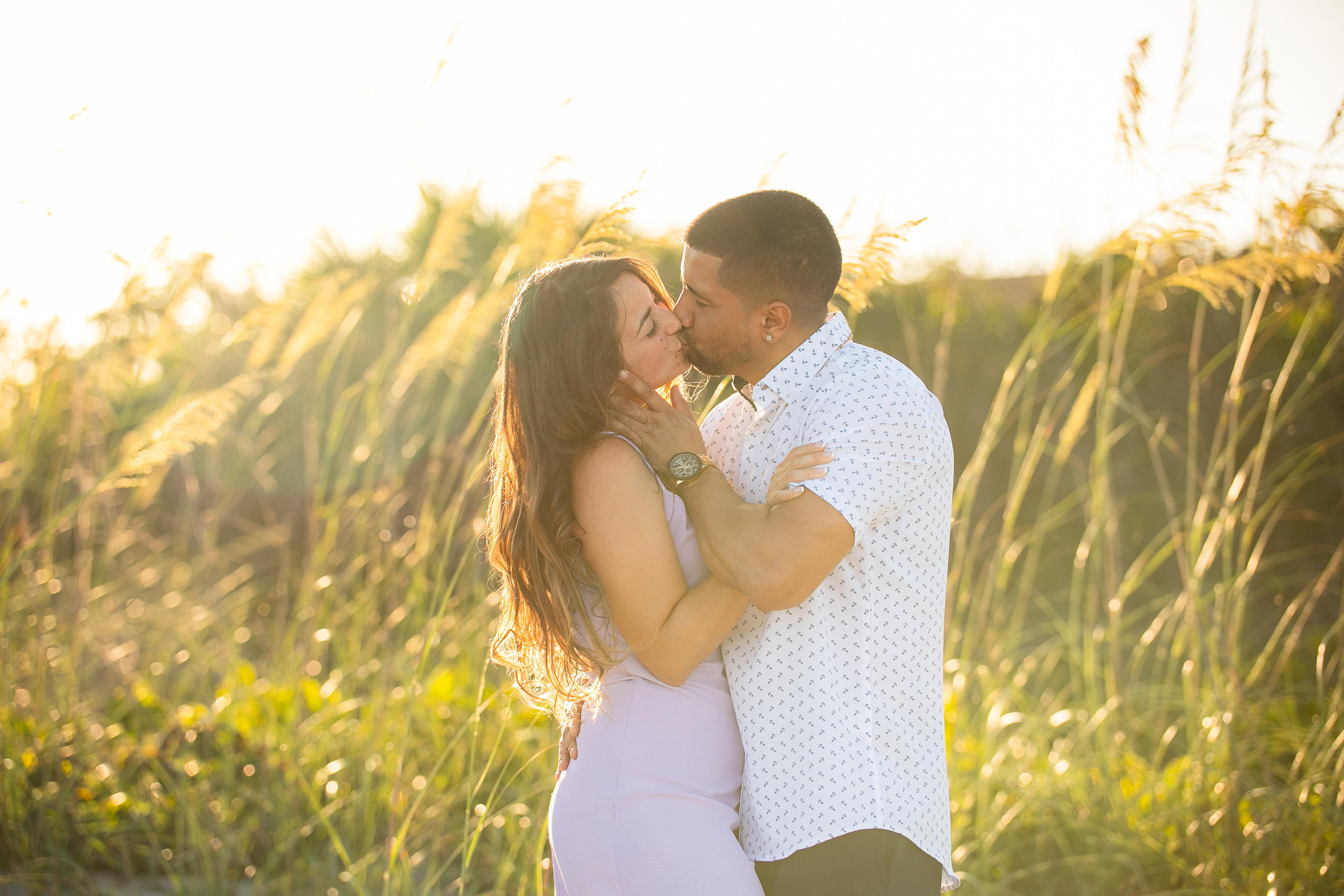 Engagement photography. Lana Photography — Wedding & Family Photographer in Florida & Beyond