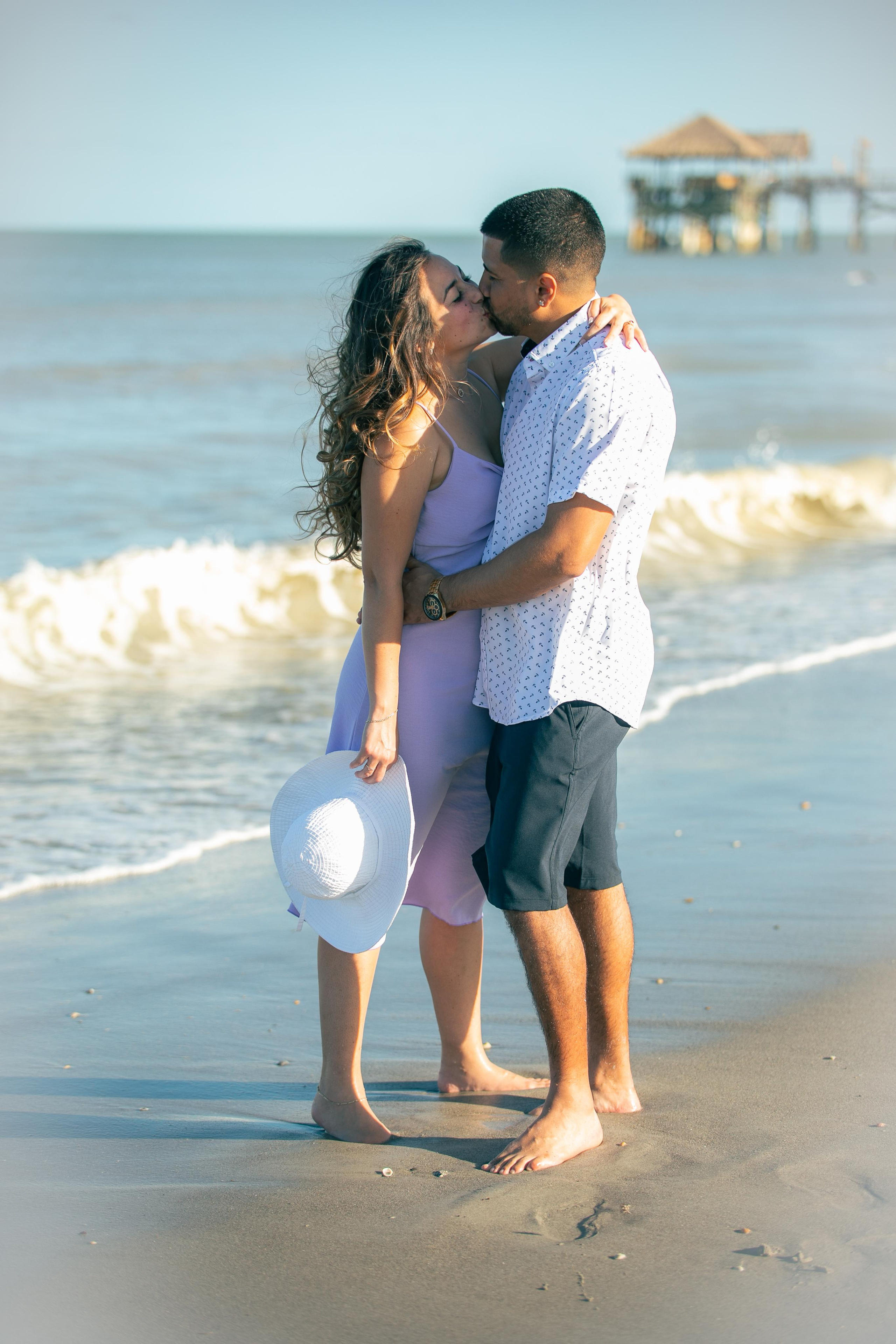 Engagement photography. Lana Photography — Wedding & Family Photographer in Florida & Beyond