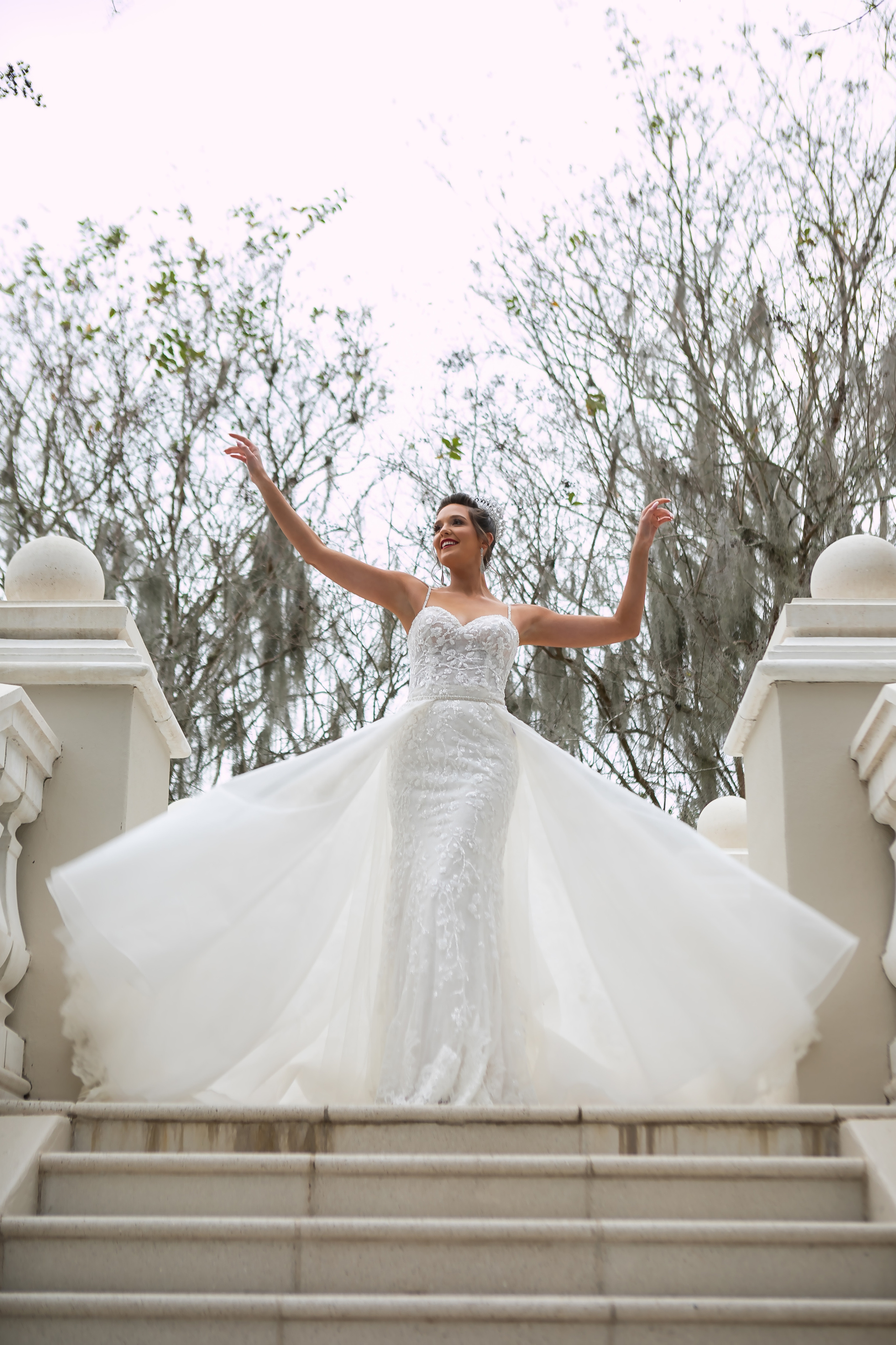 Elegant wedding in Golden Ocala, creating candid photography. Lana Photography — Wedding & Family Photographer in Florida & Beyond