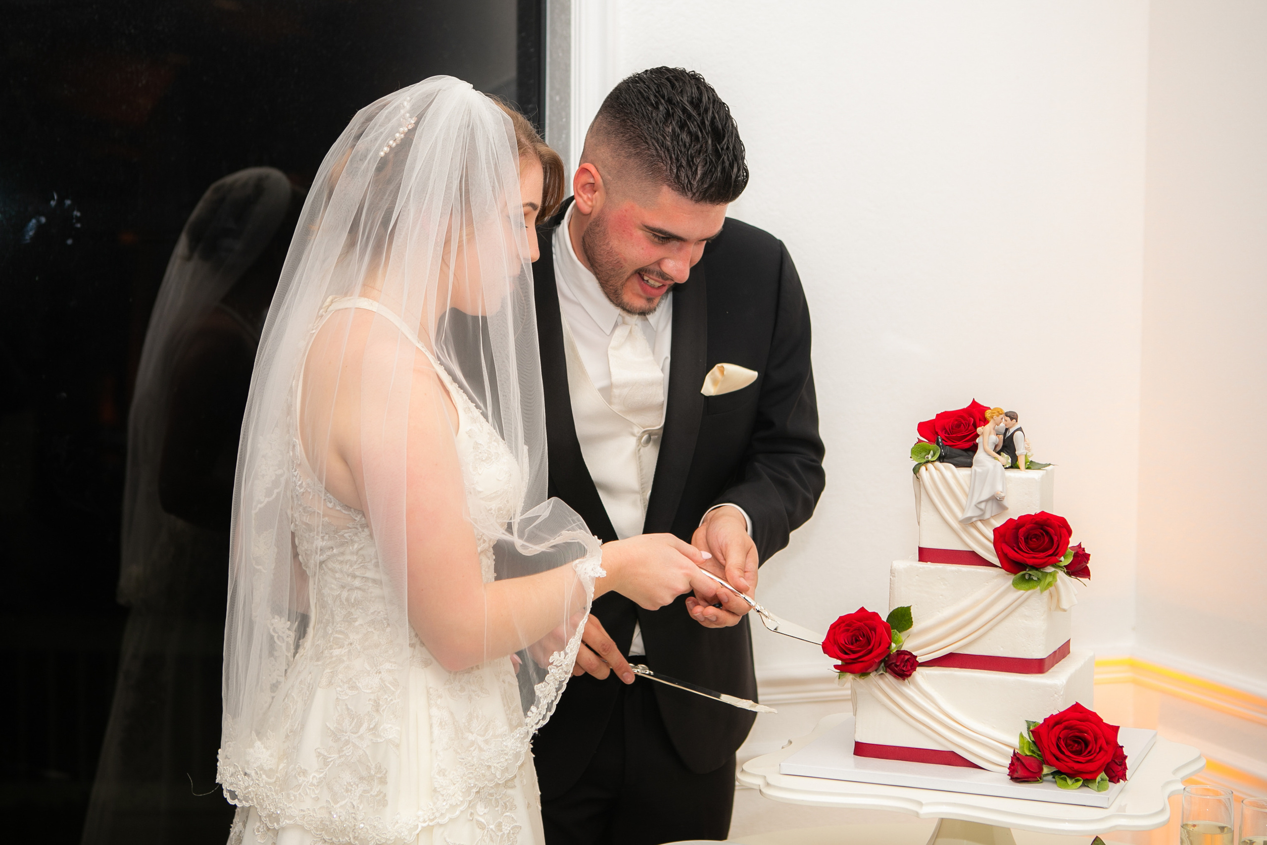 Wedding in the Royal St. Cloud Golf Links genuine moments. Lana Photography — Wedding & Family Photographer in Florida & Beyond