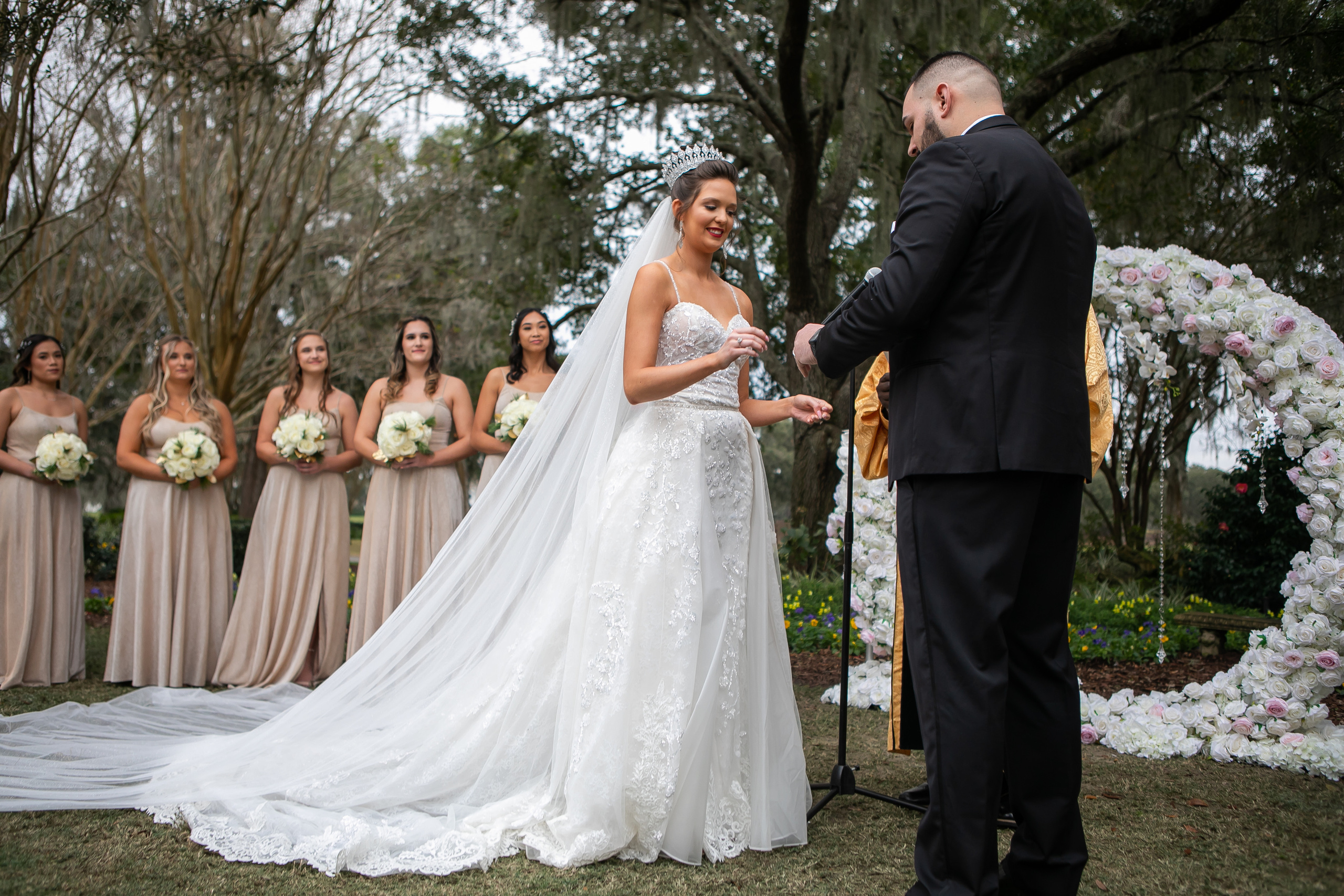 Elegant wedding in Golden Ocala, creating candid photography. Lana Photography — Wedding & Family Photographer in Florida & Beyond