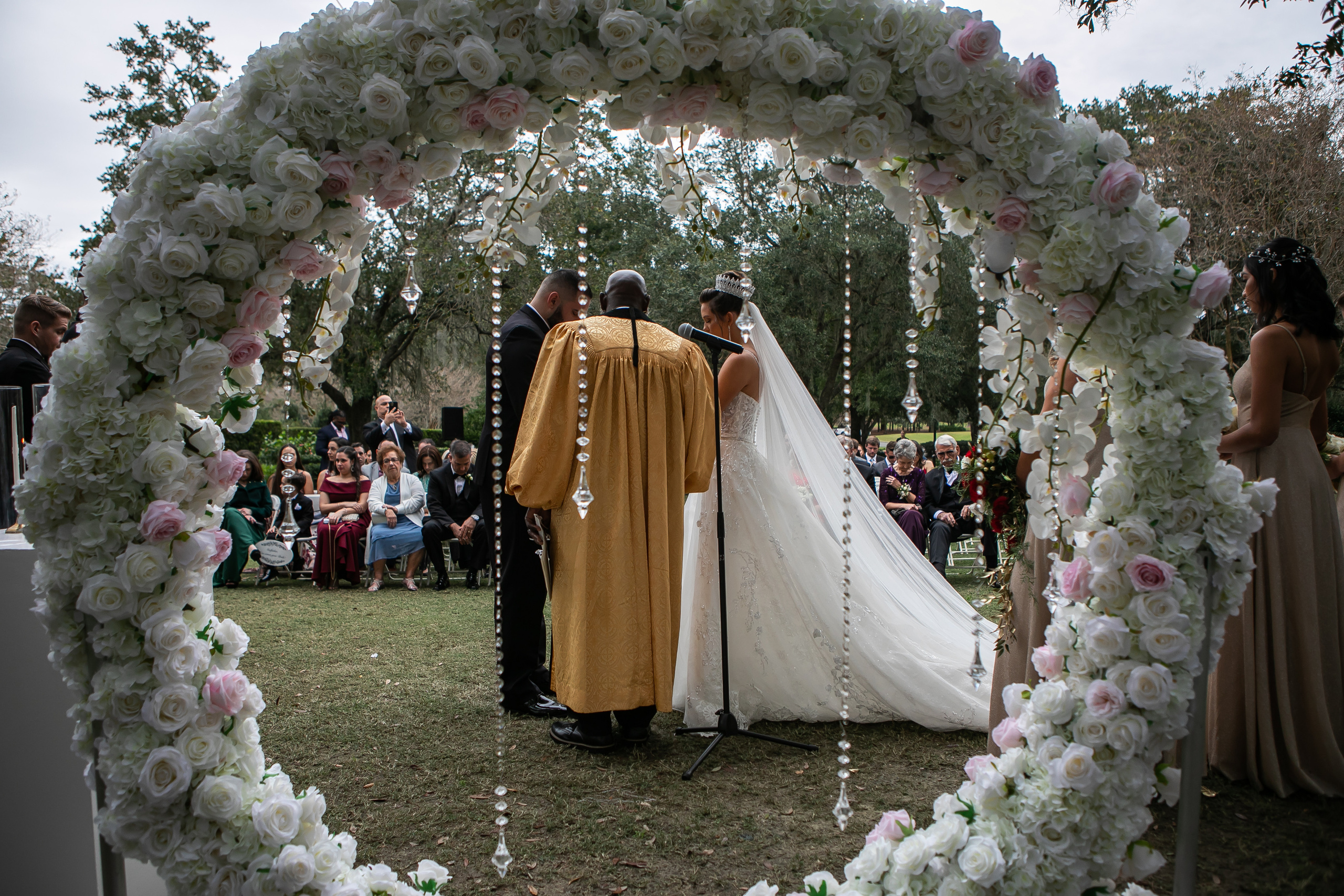 Elegant wedding in Golden Ocala, creating candid photography. Lana Photography — Wedding & Family Photographer in Florida & Beyond