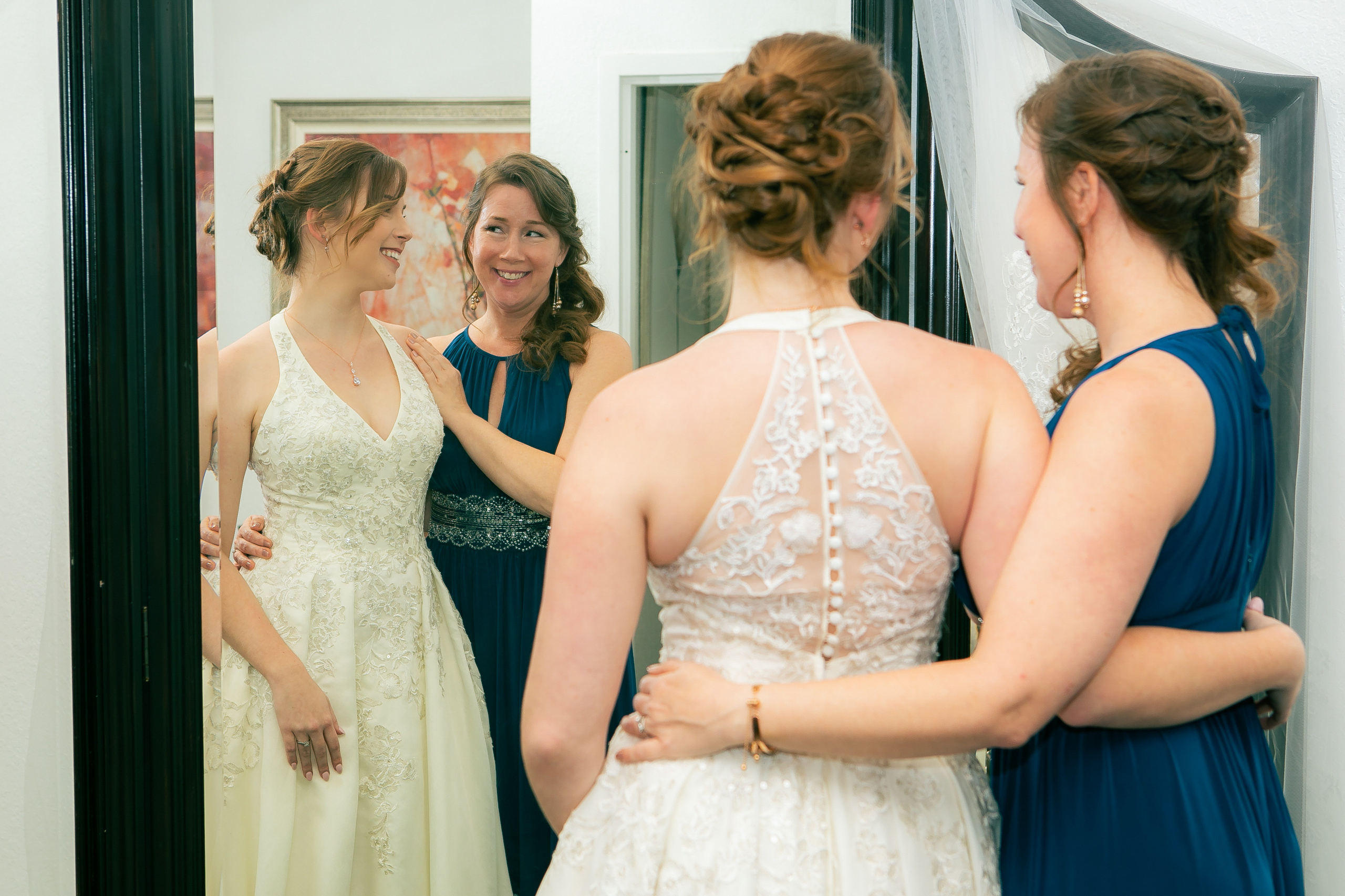 Wedding in the Royal St. Cloud Golf Links genuine moments. Lana Photography — Wedding & Family Photographer in Florida & Beyond