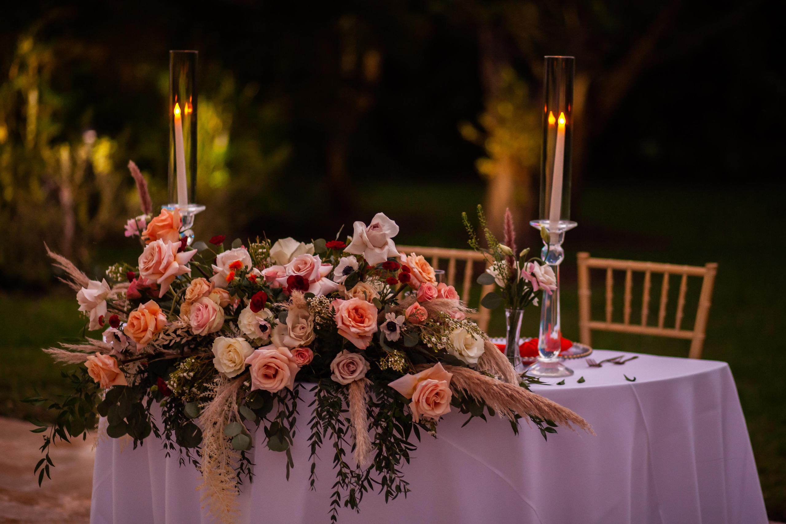 Chic wedding table with candles