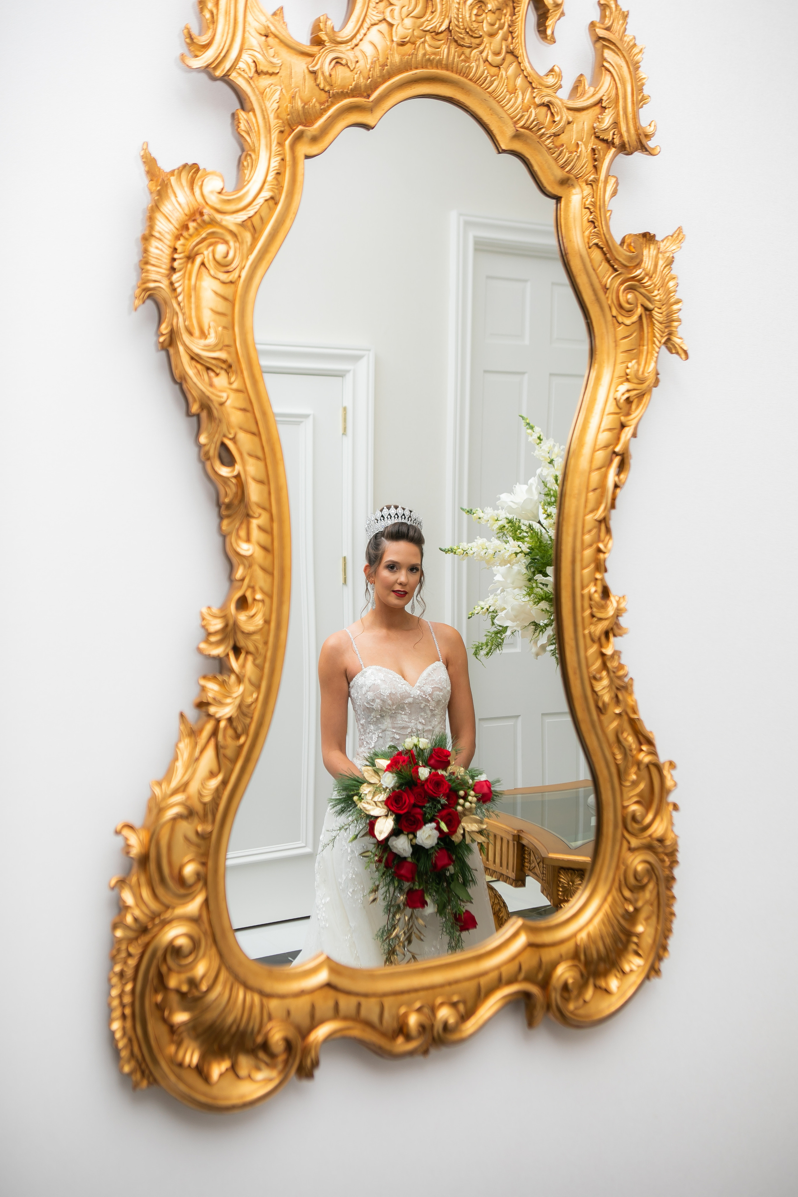 Elegant wedding in Golden Ocala, creating candid photography. Lana Photography — Wedding & Family Photographer in Florida & Beyond