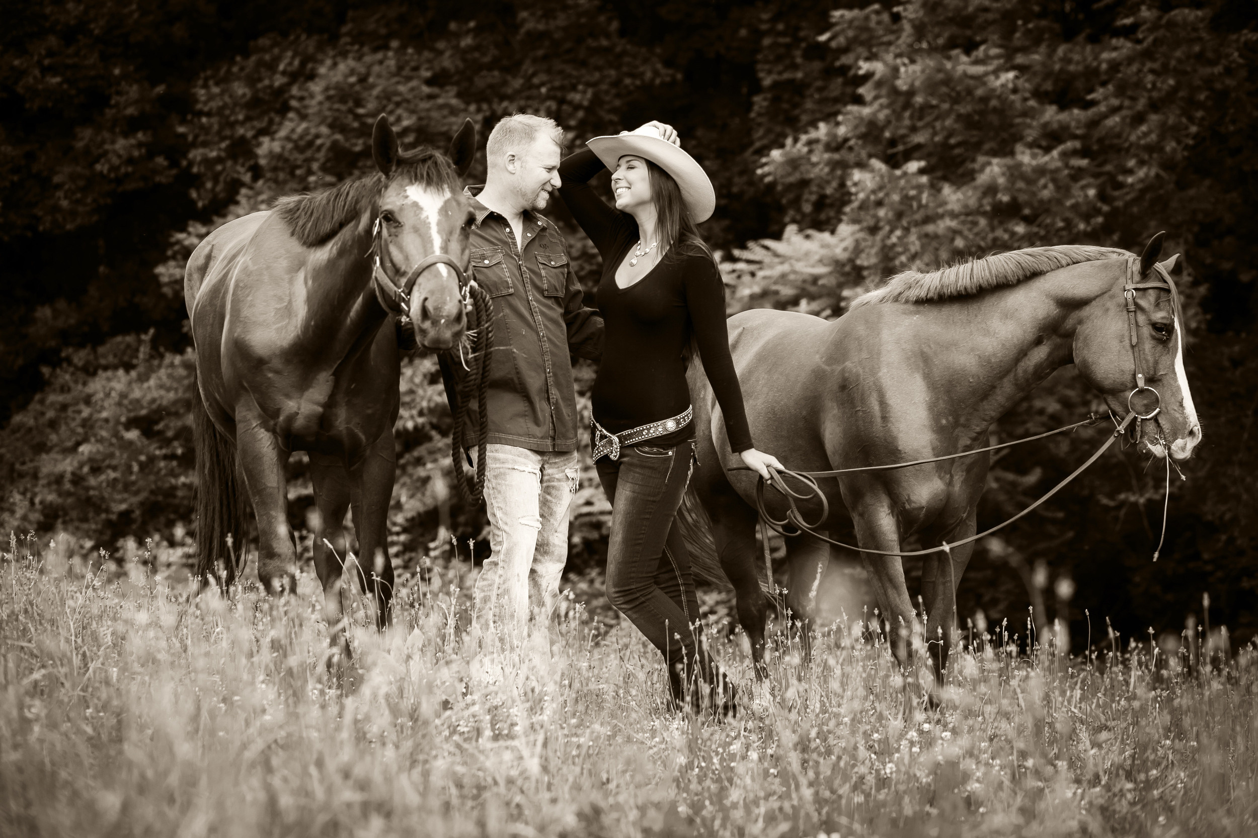 Engagement photography. Lana Photography — Wedding & Family Photographer in Florida & Beyond