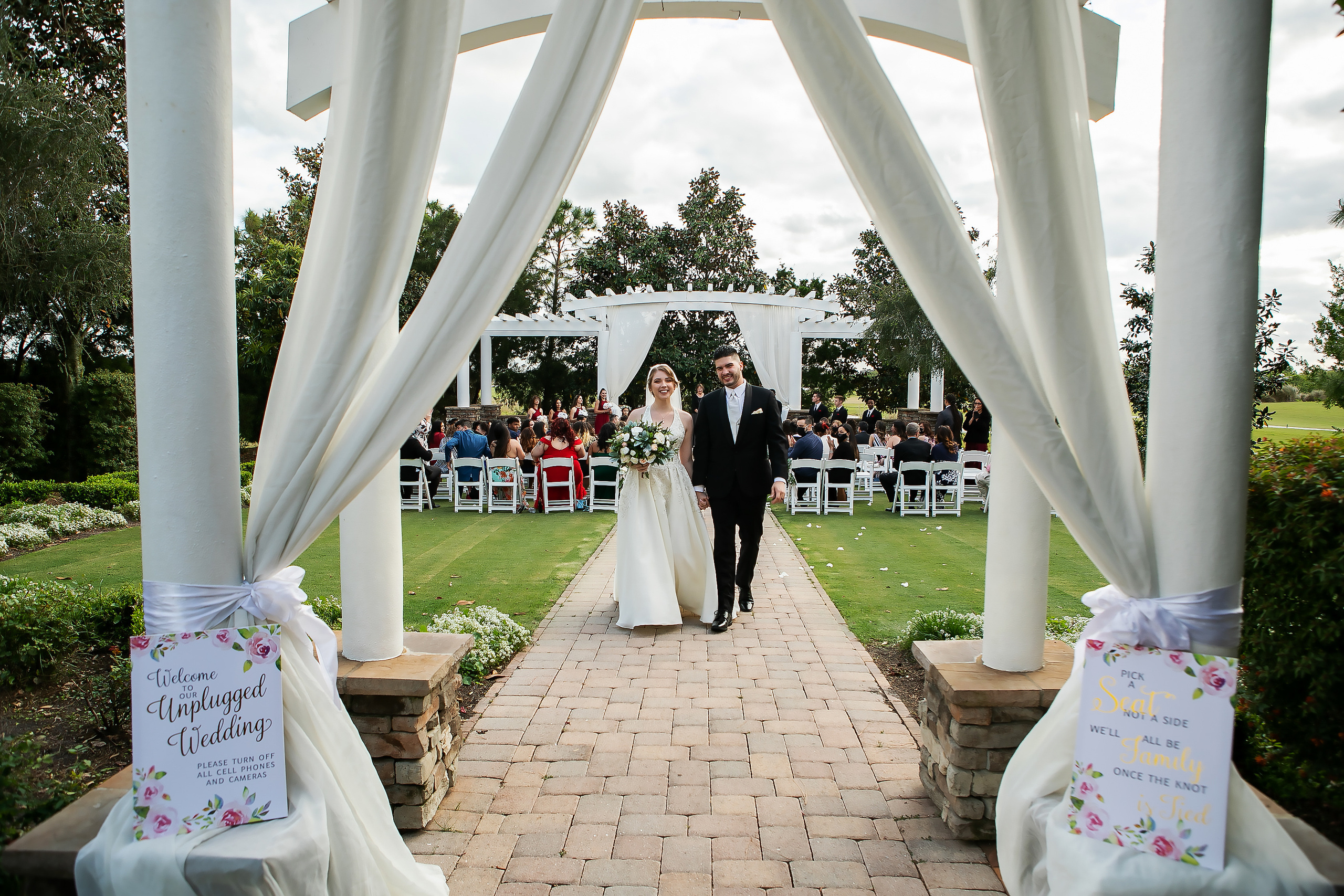 Wedding in the Royal St. Cloud Golf Links genuine moments. Lana Photography — Wedding & Family Photographer in Florida & Beyond