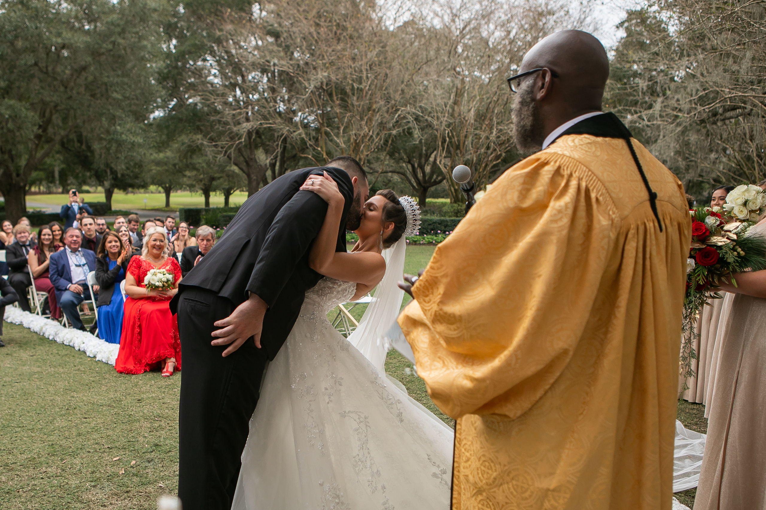 Elegant wedding in Golden Ocala, creating candid photography. Lana Photography — Wedding & Family Photographer in Florida & Beyond