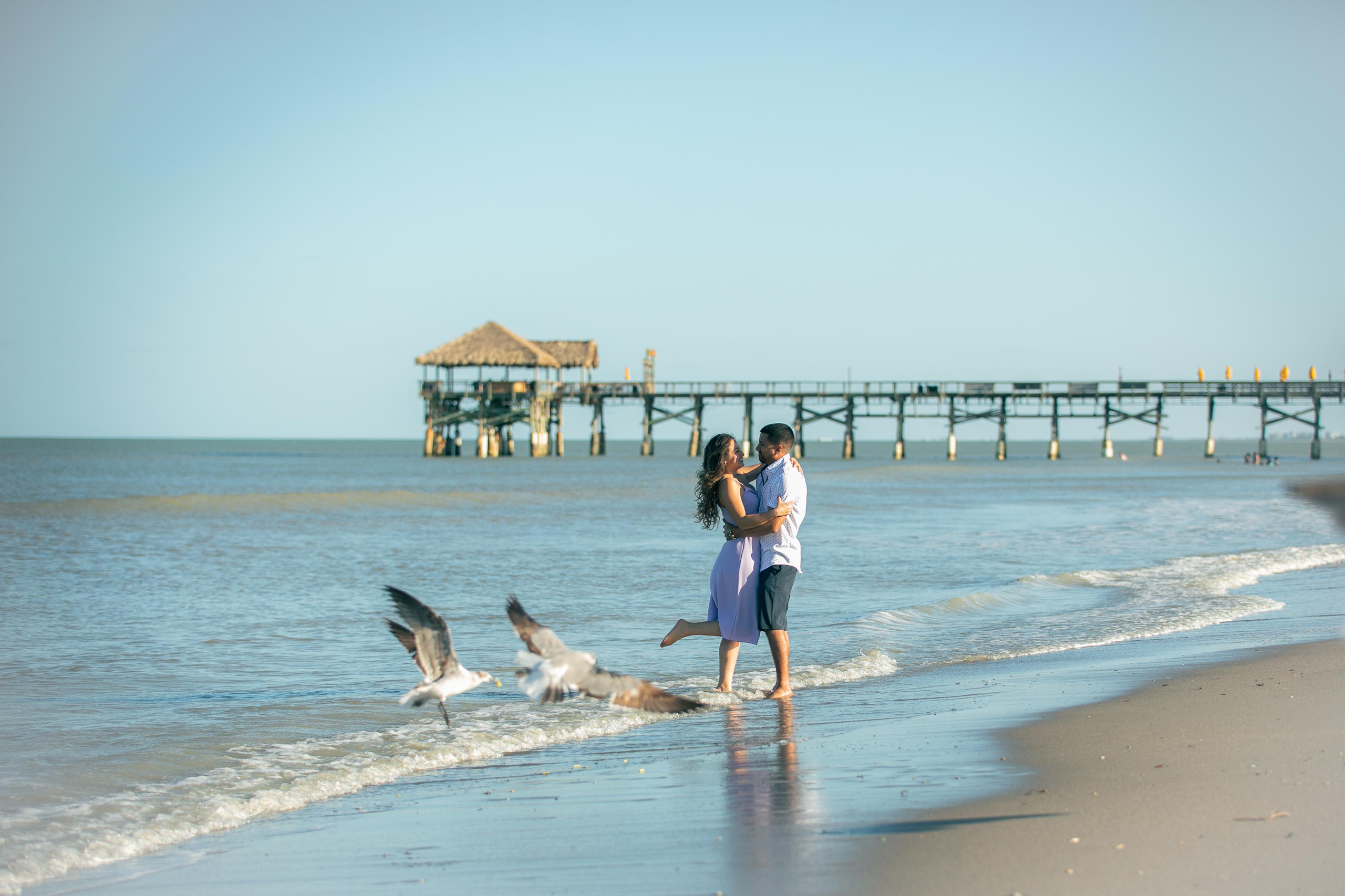 Engagement photography. Lana Photography — Wedding & Family Photographer in Florida & Beyond