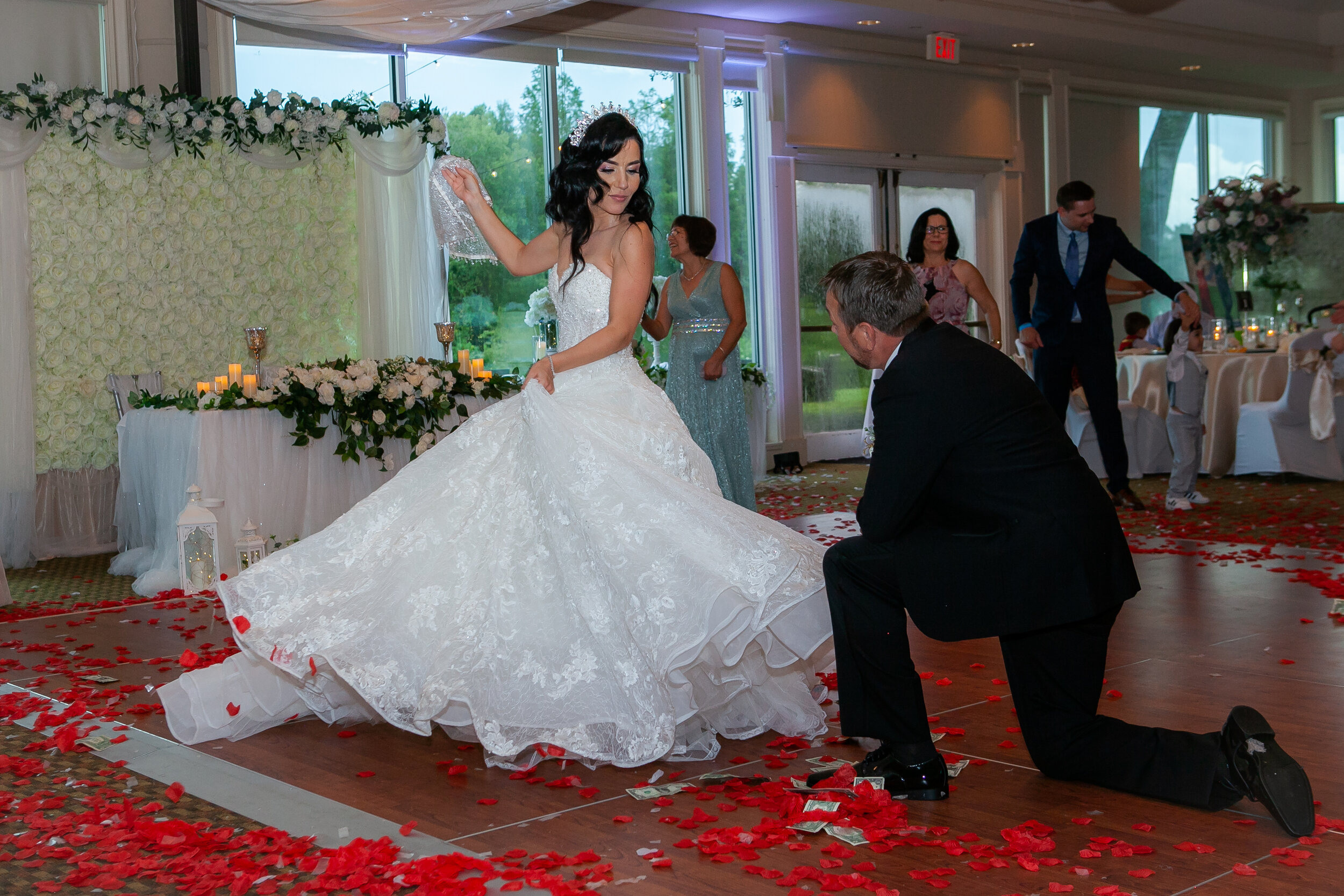 Wedding Reception photography funny wedding photos. Lana Photography — Wedding & Family Photographer in Florida & Beyond