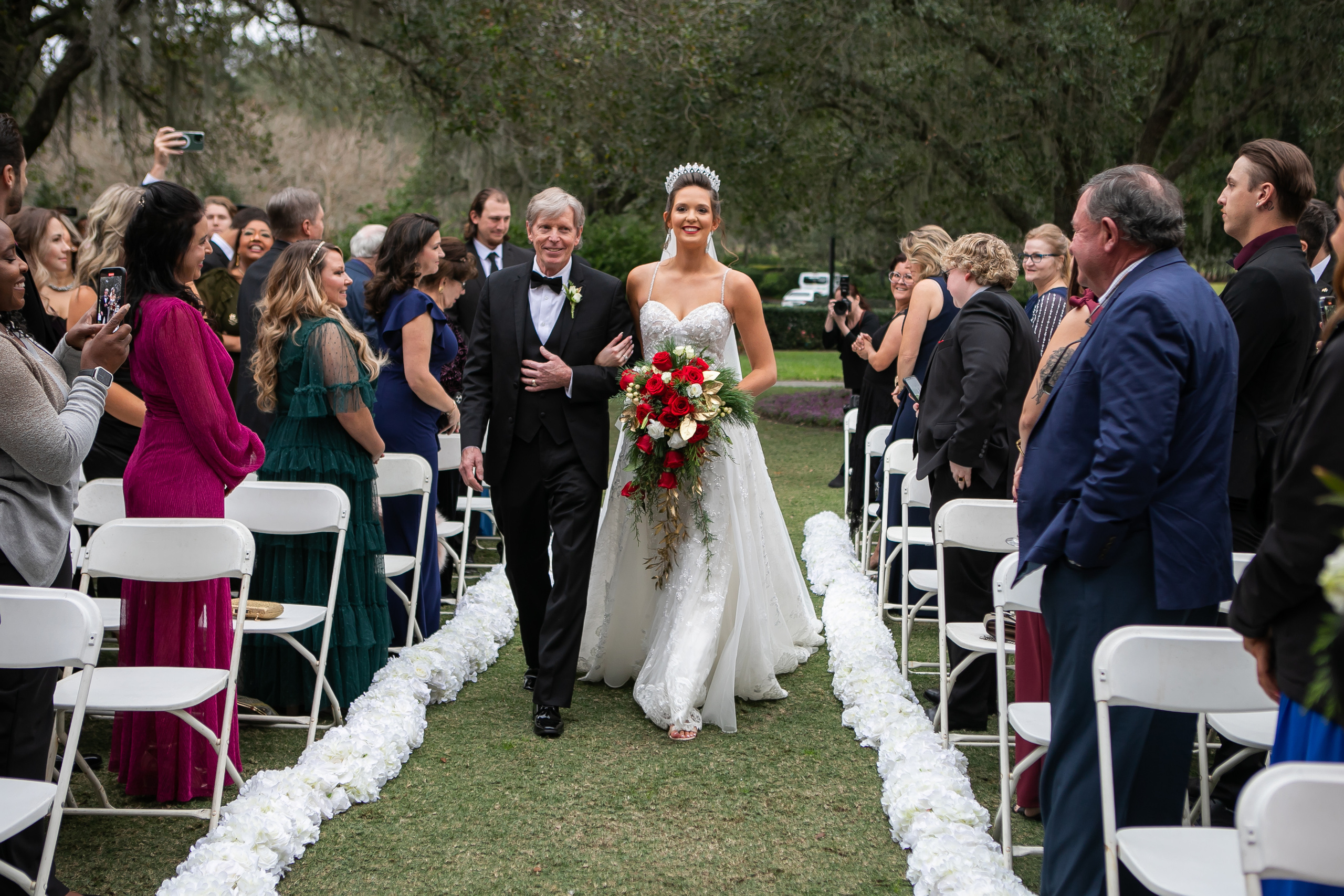 Elegant wedding in Golden Ocala, creating candid photography. Lana Photography — Wedding & Family Photographer in Florida & Beyond
