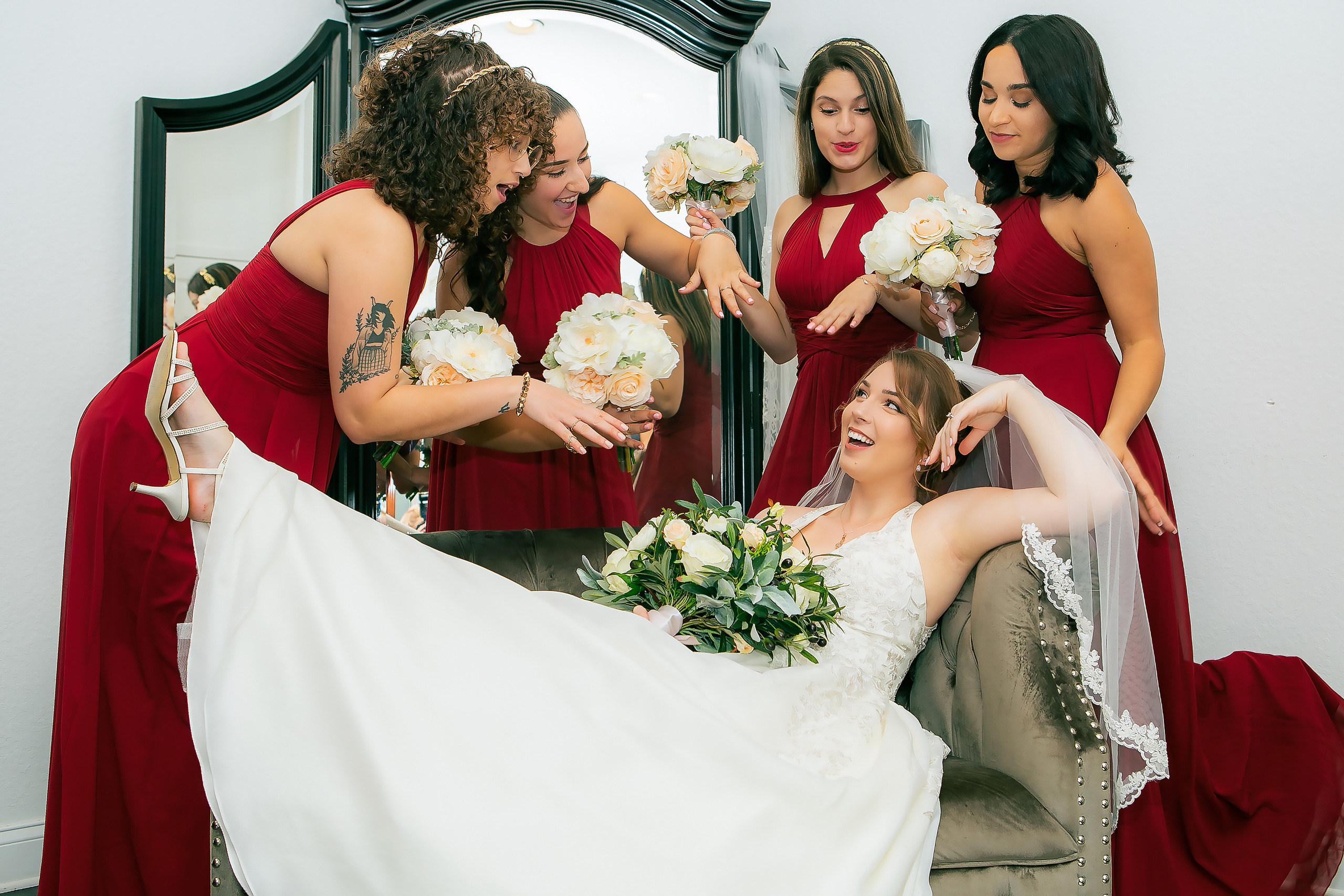 Wedding in the Royal St. Cloud Golf Links genuine moments. Lana Photography — Wedding & Family Photographer in Florida & Beyond