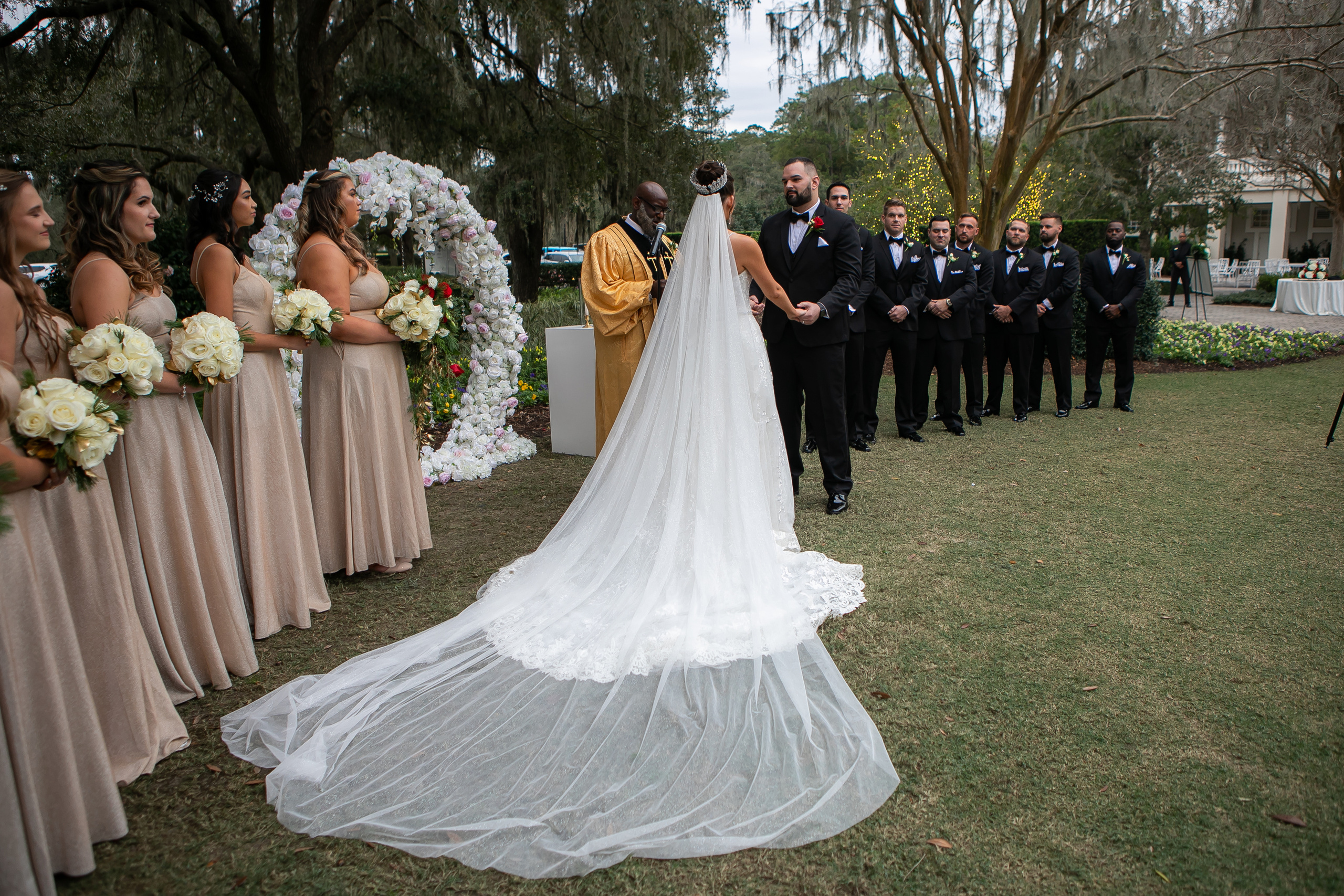 Elegant wedding in Golden Ocala, creating candid photography. Lana Photography — Wedding & Family Photographer in Florida & Beyond