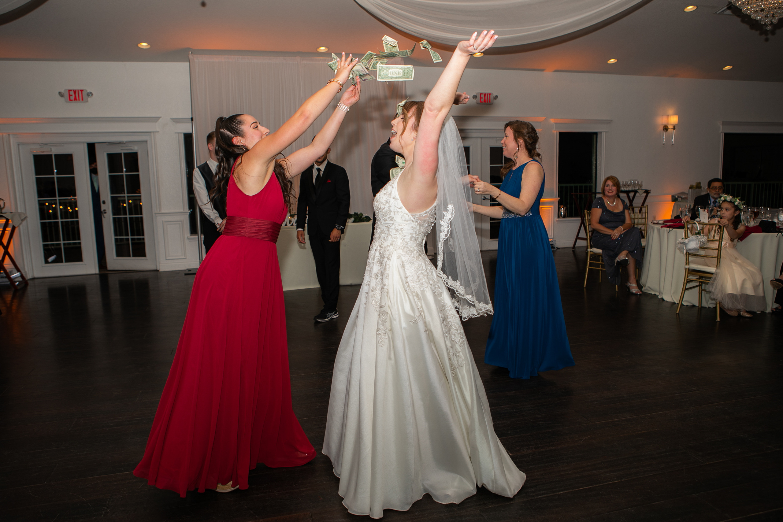 Wedding in the Royal St. Cloud Golf Links genuine moments. Lana Photography — Wedding & Family Photographer in Florida & Beyond