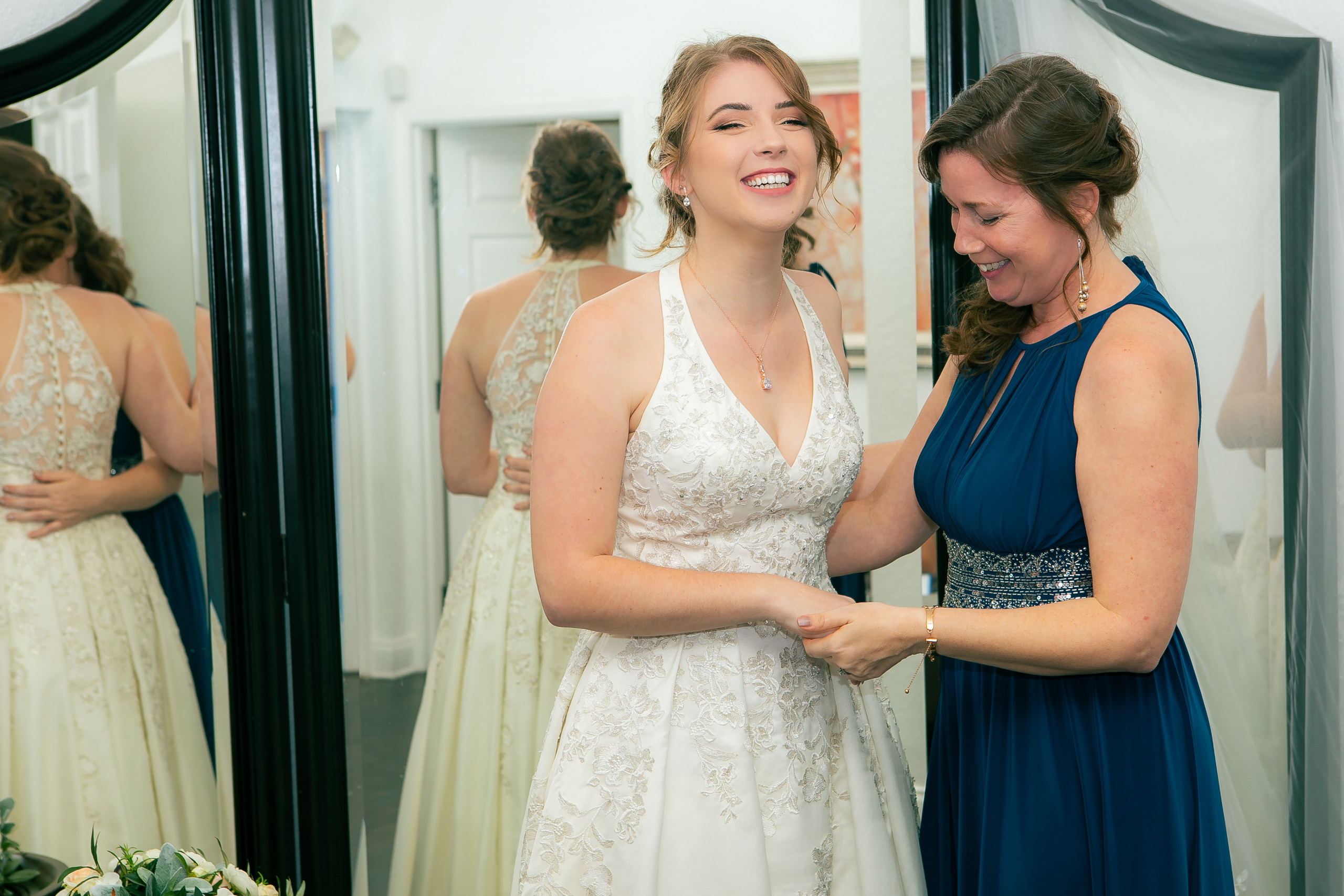 Wedding in the Royal St. Cloud Golf Links genuine moments. Lana Photography — Wedding & Family Photographer in Florida & Beyond