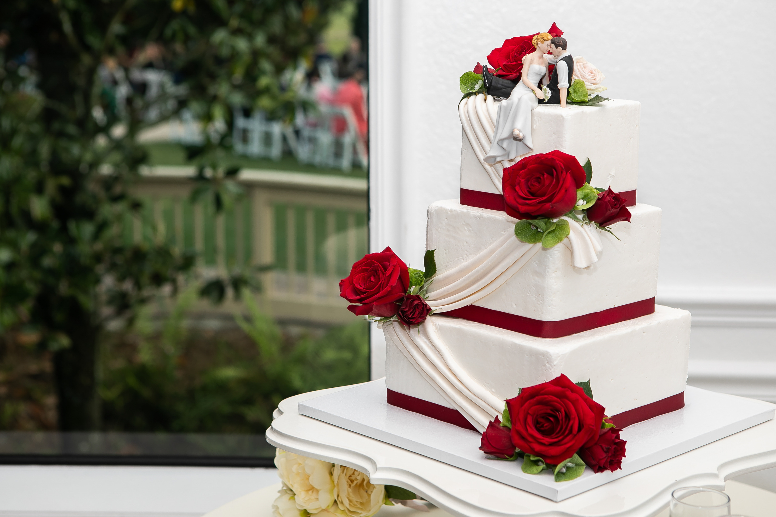 Wedding in the Royal St. Cloud Golf Links genuine moments. Lana Photography — Wedding & Family Photographer in Florida & Beyond