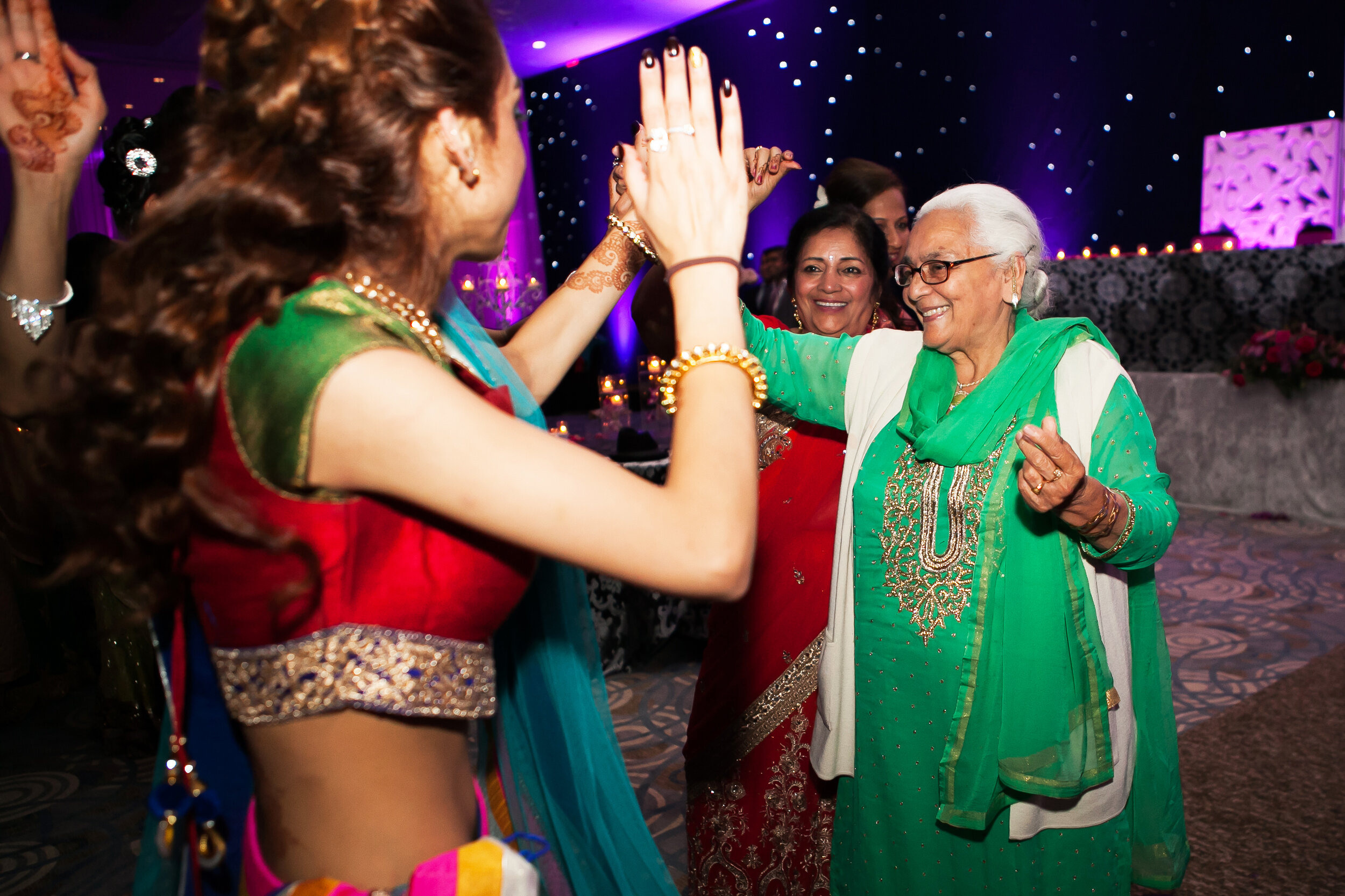 Wedding Reception photography funny wedding photos. Lana Photography — Wedding & Family Photographer in Florida & Beyond