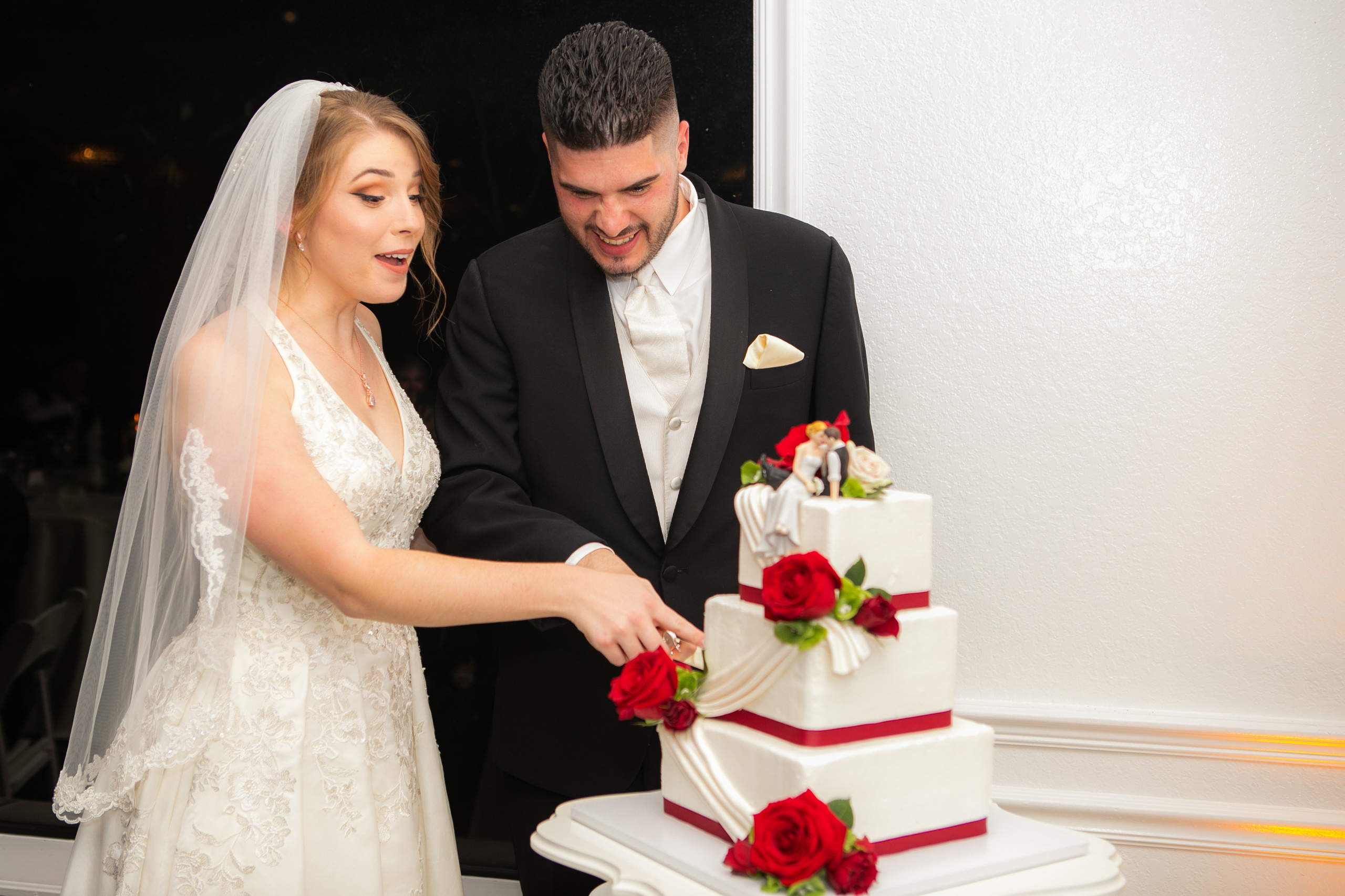 Wedding in the Royal St. Cloud Golf Links genuine moments. Lana Photography — Wedding & Family Photographer in Florida & Beyond