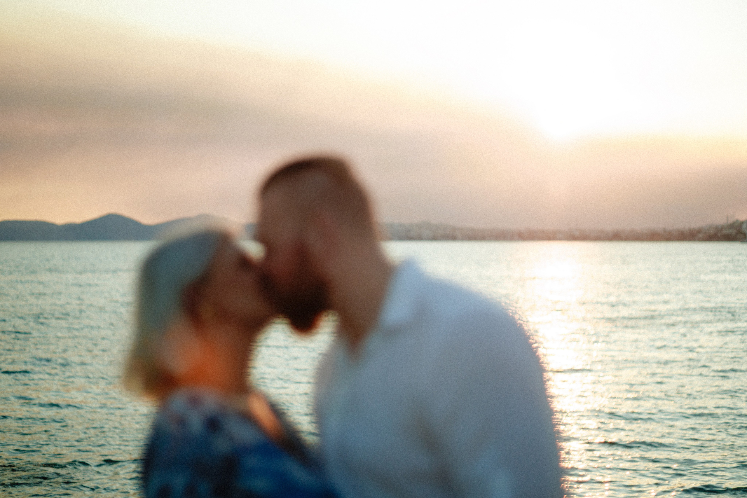 Jessi and Chris in Athenian riviera. Photographer in Greece Kristina