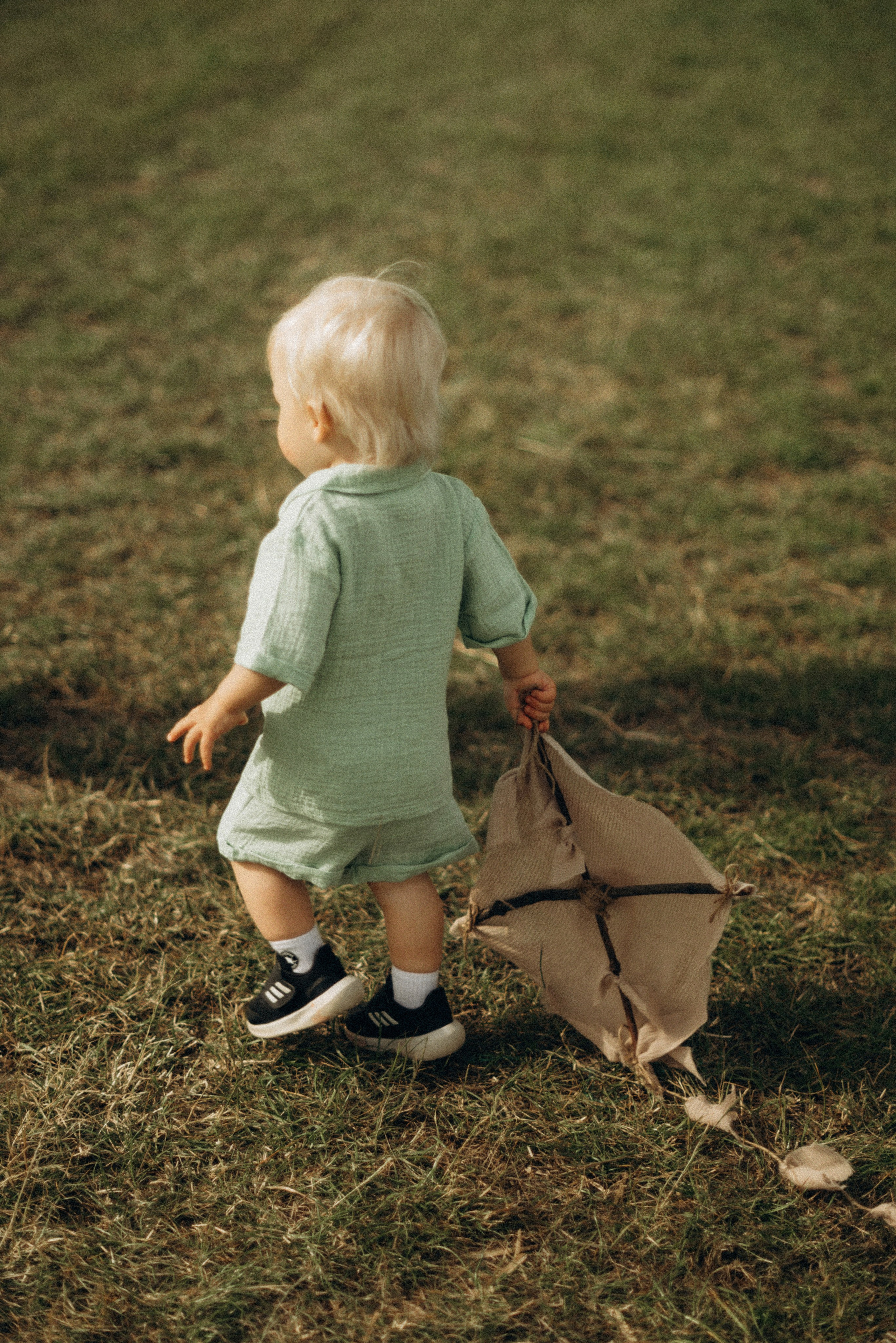 Семейная фотосессия в клубнике. Семейный фотограф Лейпциг, Германия