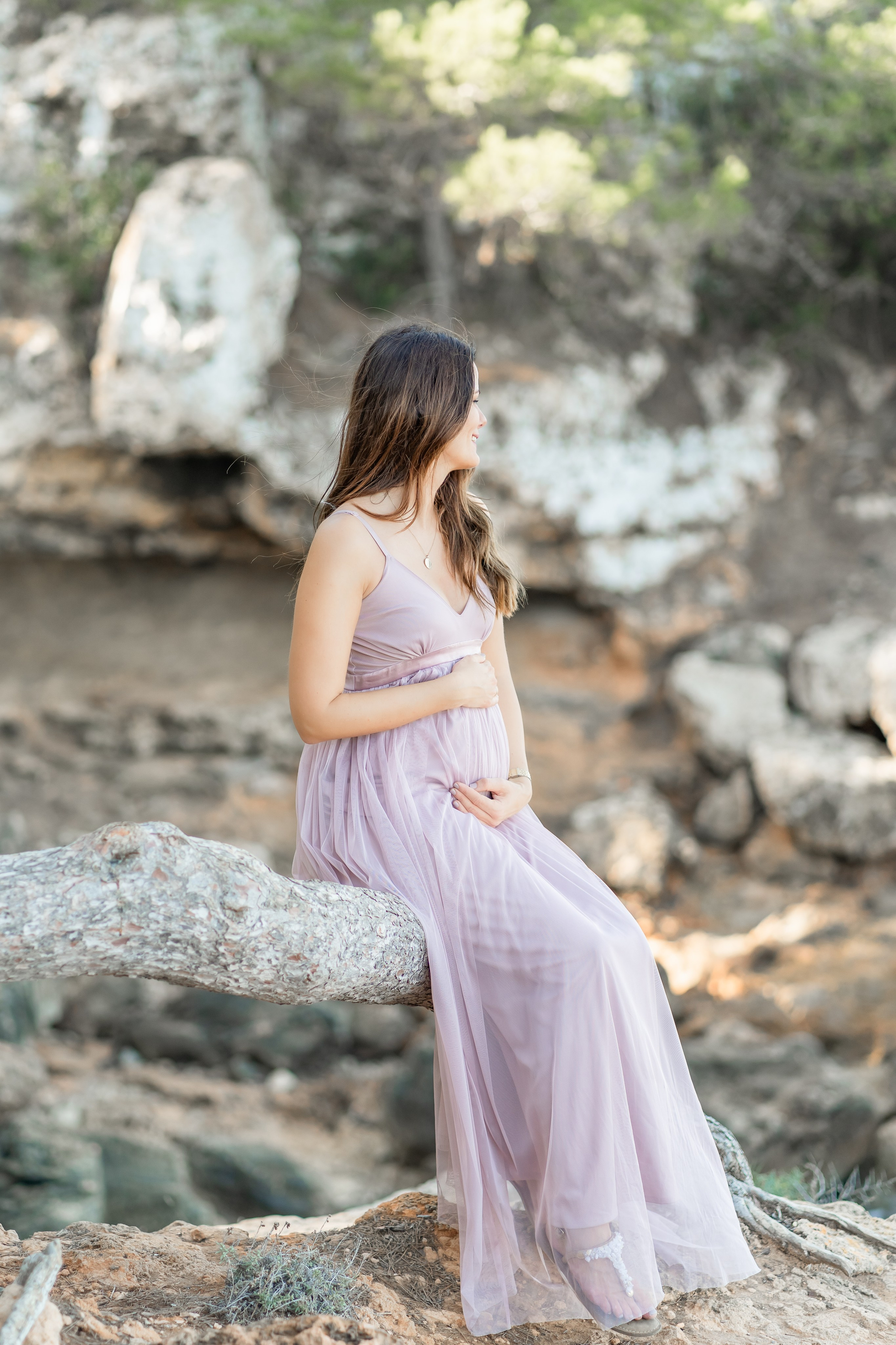 Babybauch Shooting Mallorca. Deine Fotografin auf Mallorca für Familien und Business