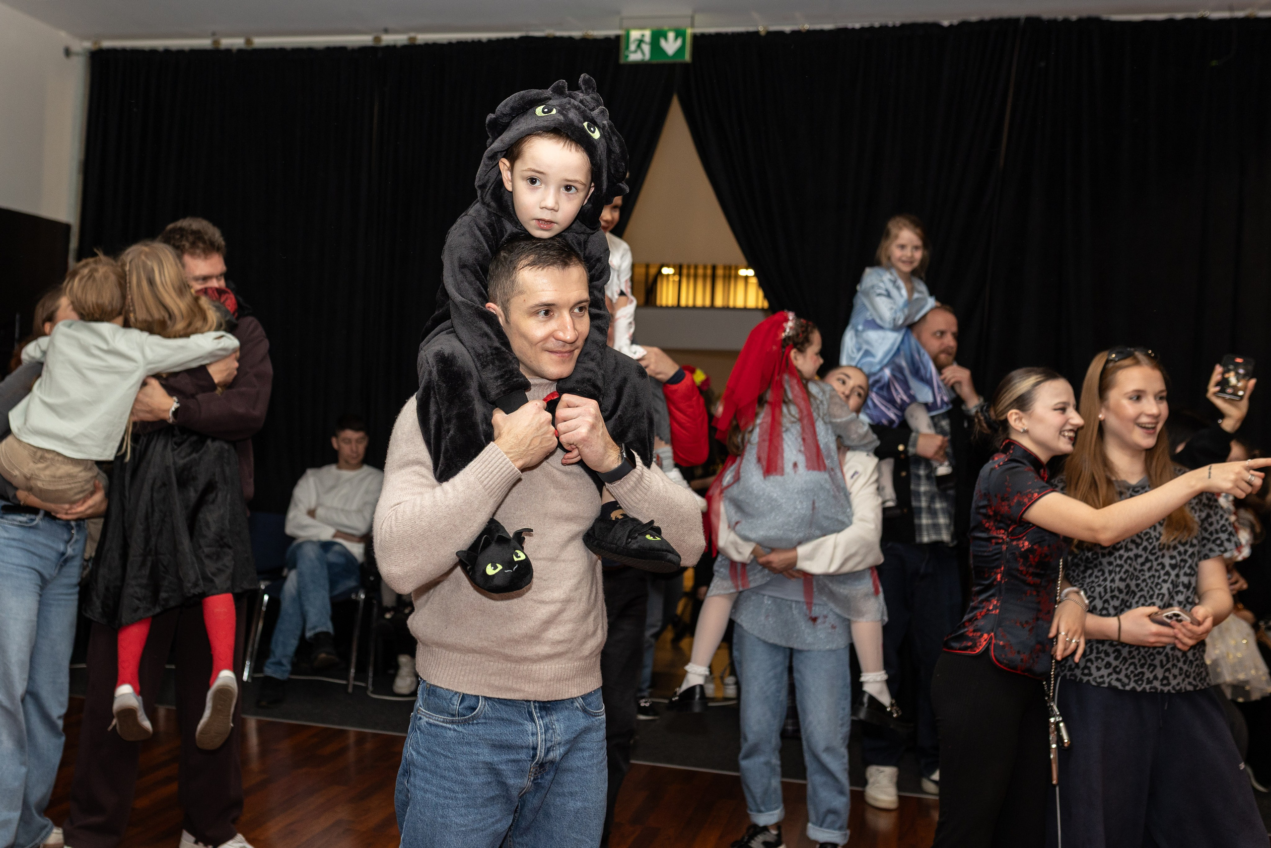 Leo dance studio Helloween 2025. Семейный и детский фотограф в Варшаве Мила Бобровская