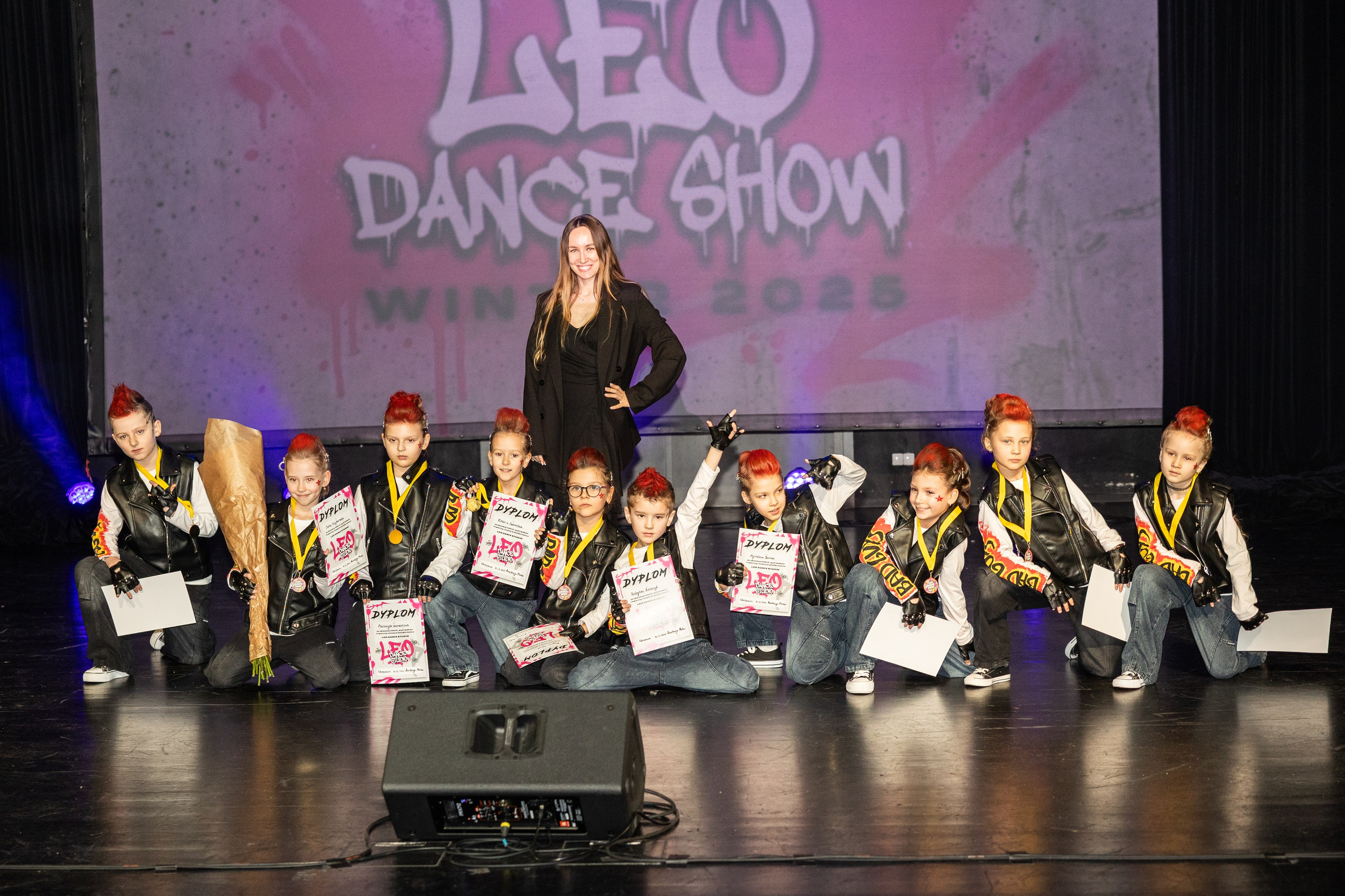 LEO DANCE SHOW WINTER 2025. Семейный и детский фотограф в Варшаве Мила Бобровская