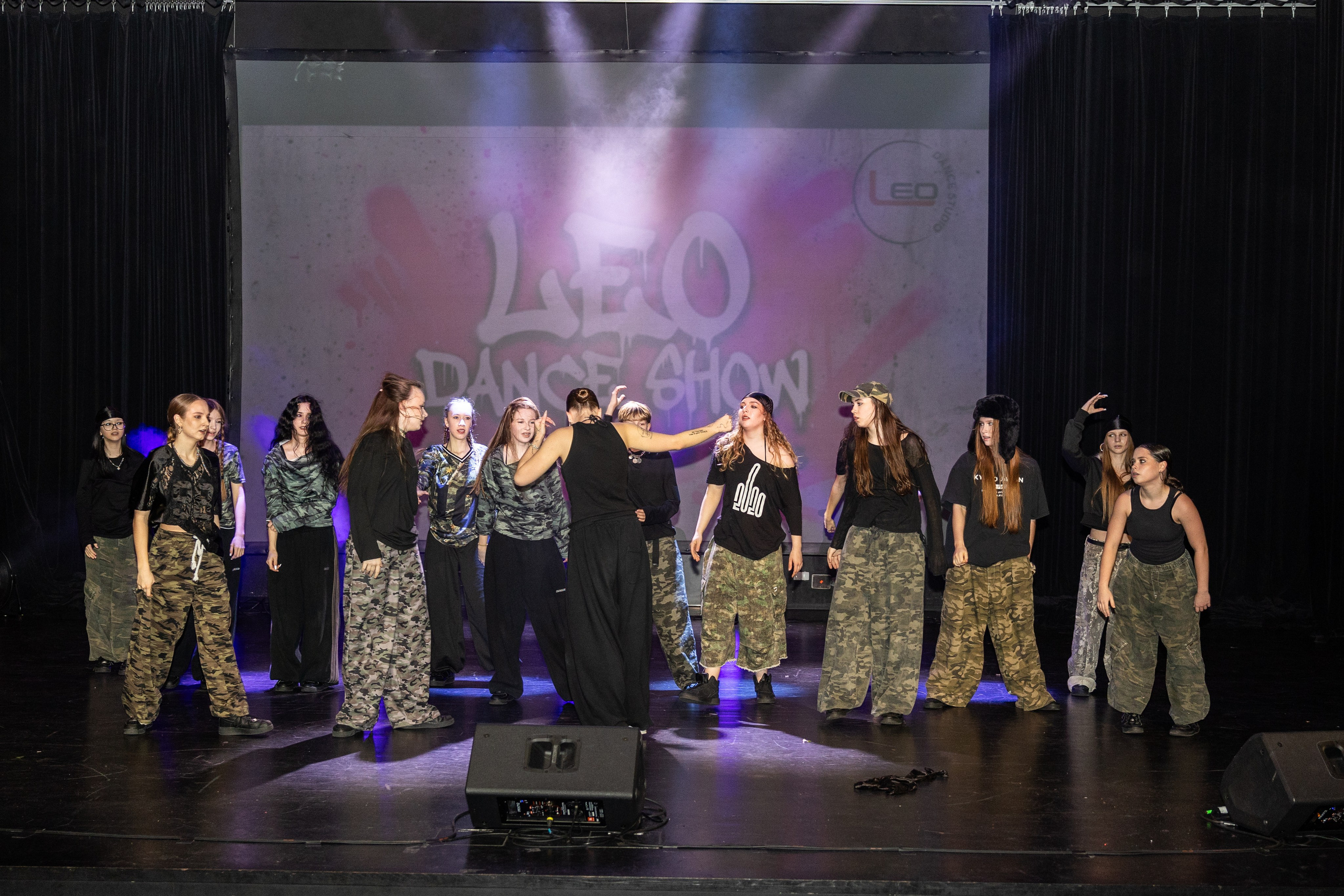 LEO DANCE SHOW WINTER 2025. Семейный и детский фотограф в Варшаве Мила Бобровская