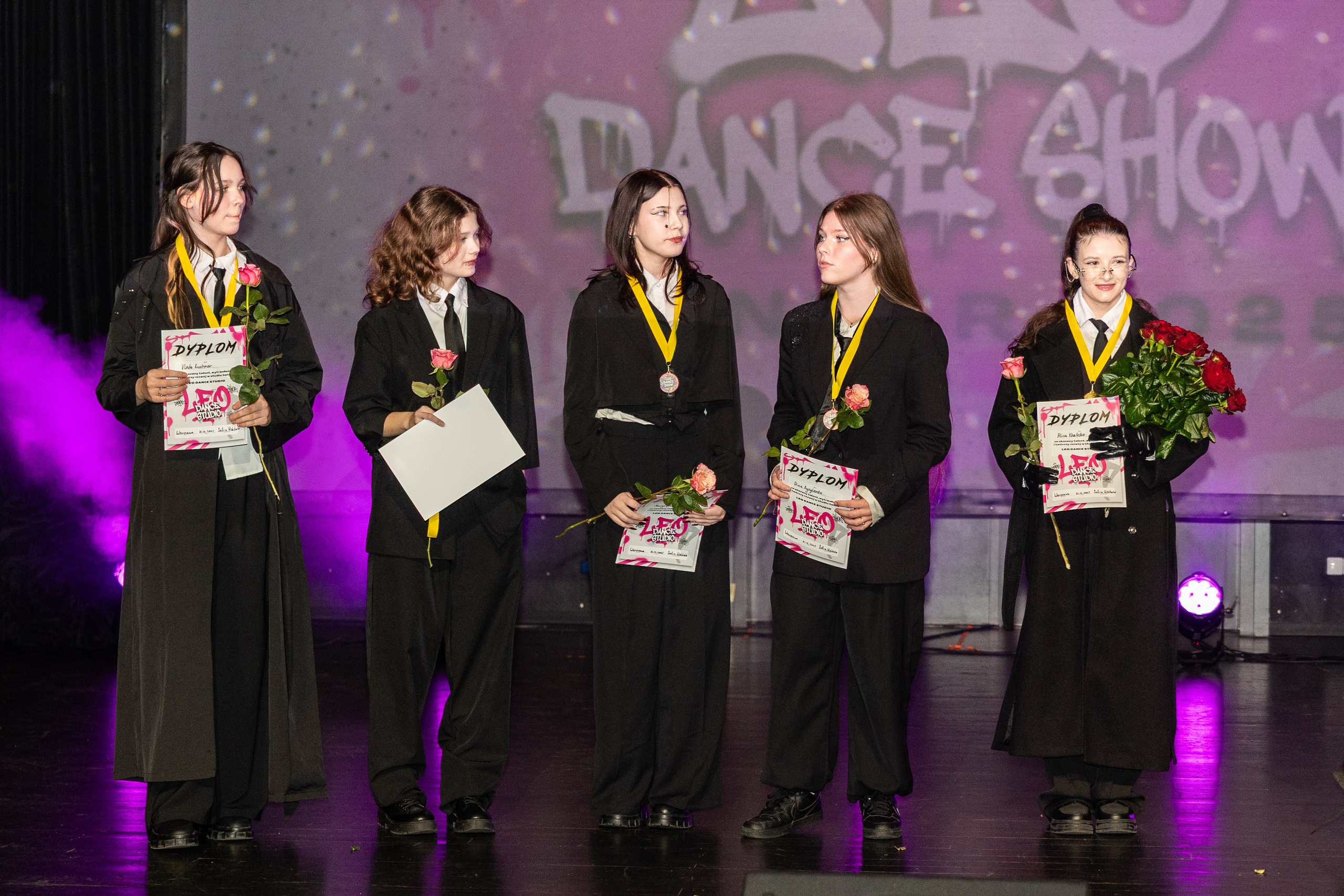 LEO DANCE SHOW WINTER 2025. Семейный и детский фотограф в Варшаве Мила Бобровская