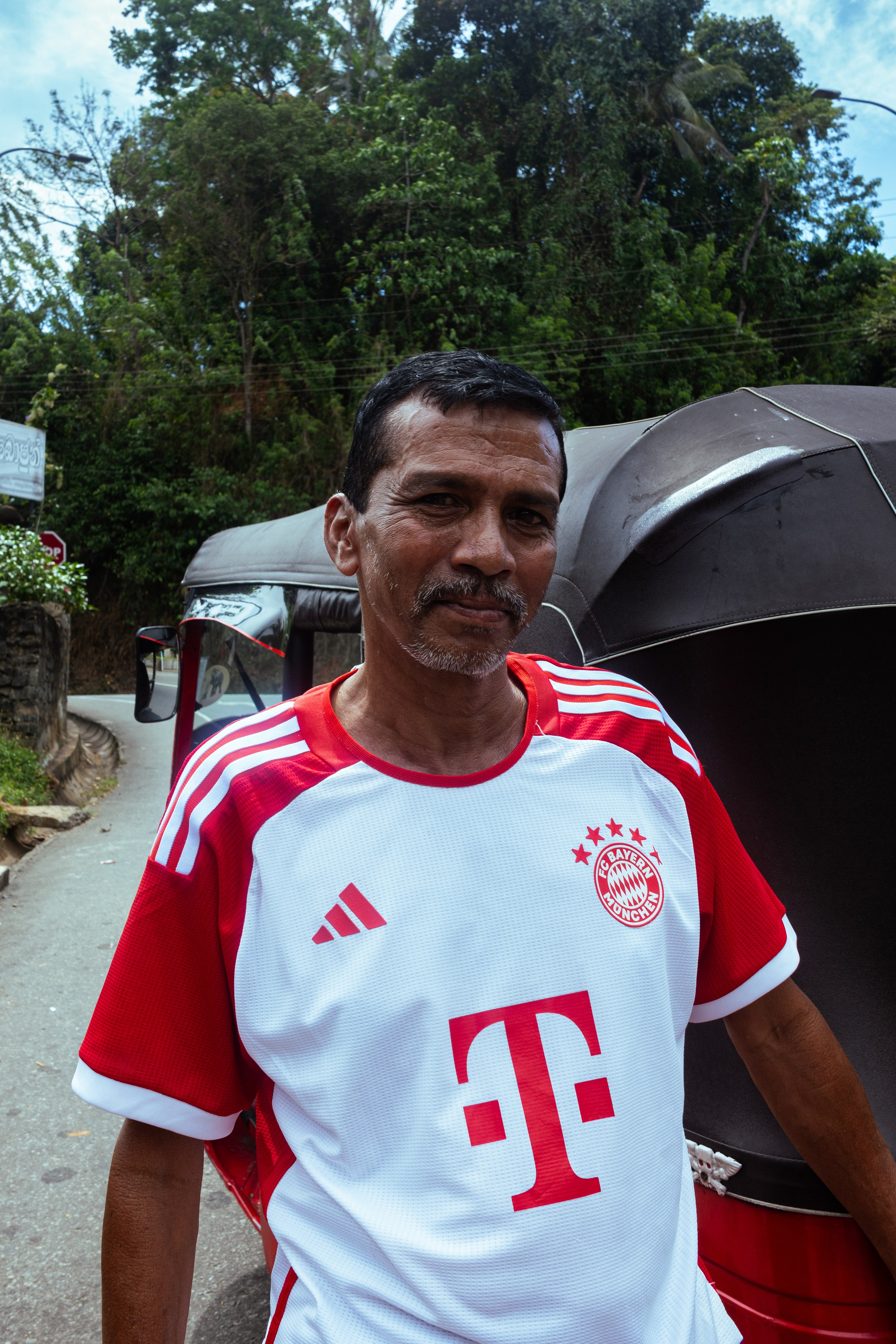 Sri Lanka. Versoluna