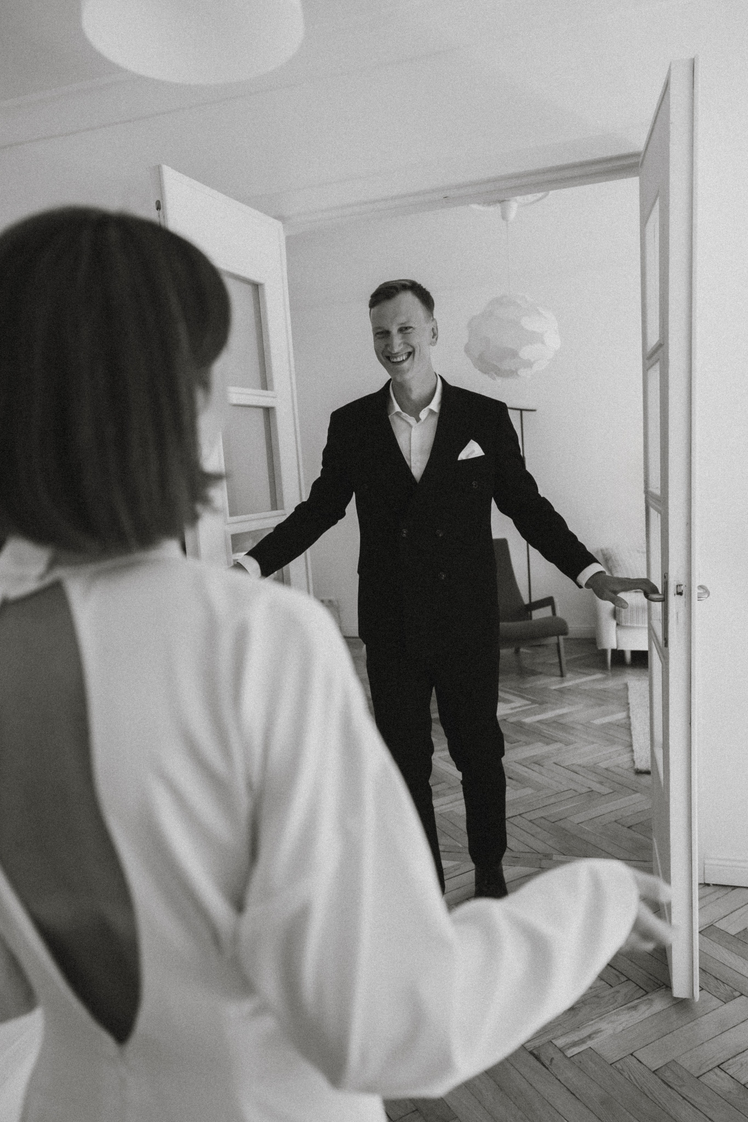 Miglė ir Mindaugas | 2024 | MIESTO VESTUVĖS. Vestuvių ir šeimų fotografė Lena Bondarenko / belove photo