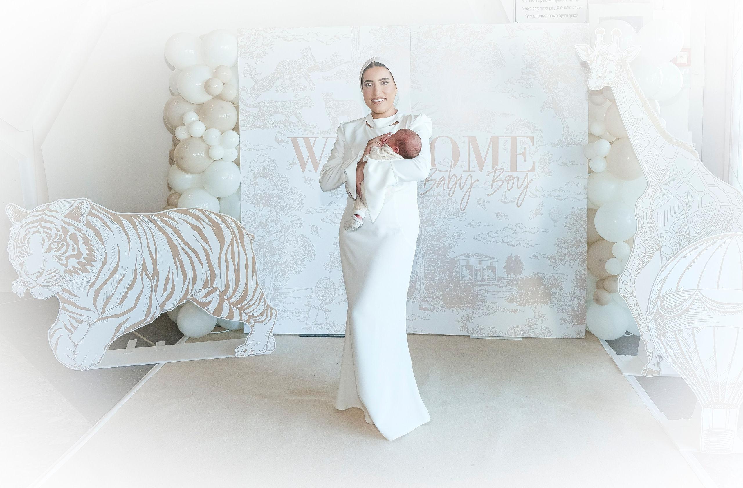 MAY – Portrait & Fashion Session. Middle East Photo Agency — Photography & Event Magnets — סוכנות צילום והדפסת מגנטים לאירועים