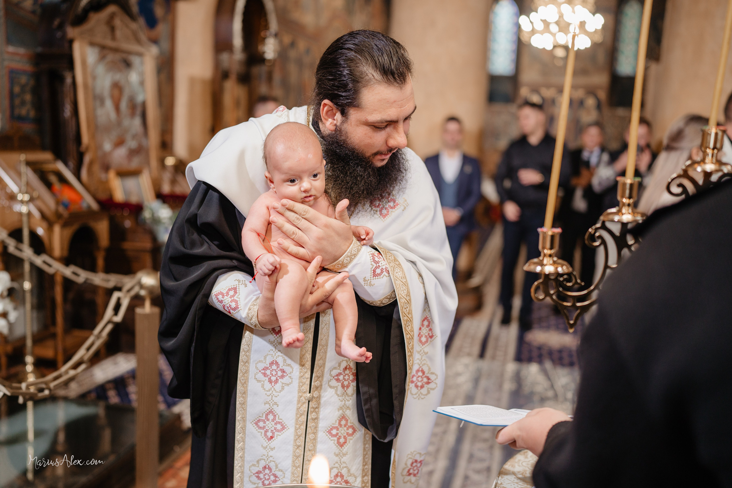 Micutul Mathias - Cel mai distractiv botez. Marius Alex fotograf de eveniment si portret din Suceava