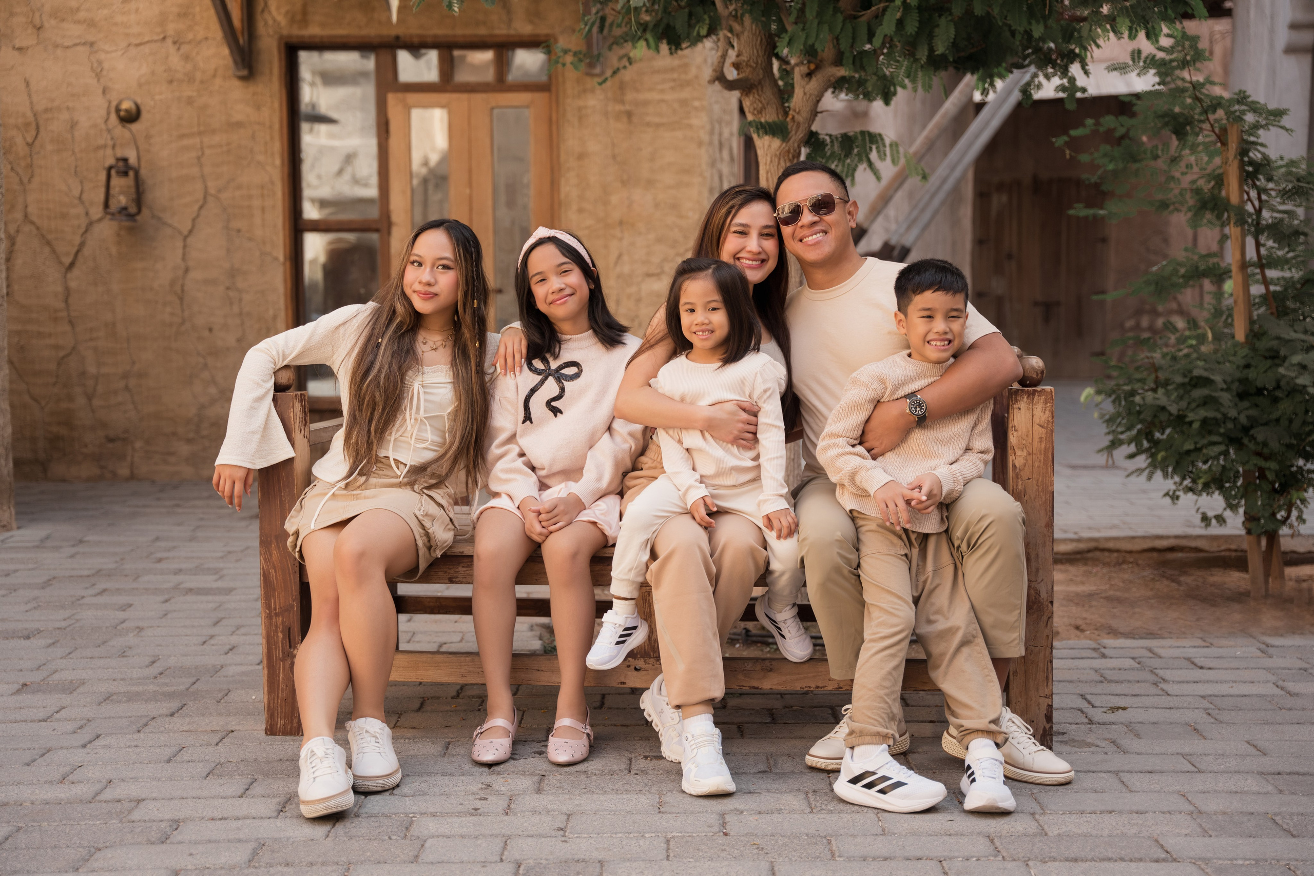 Happy 10 years in Old Town. Angela Iakovleva — Family Photographer in Dubai