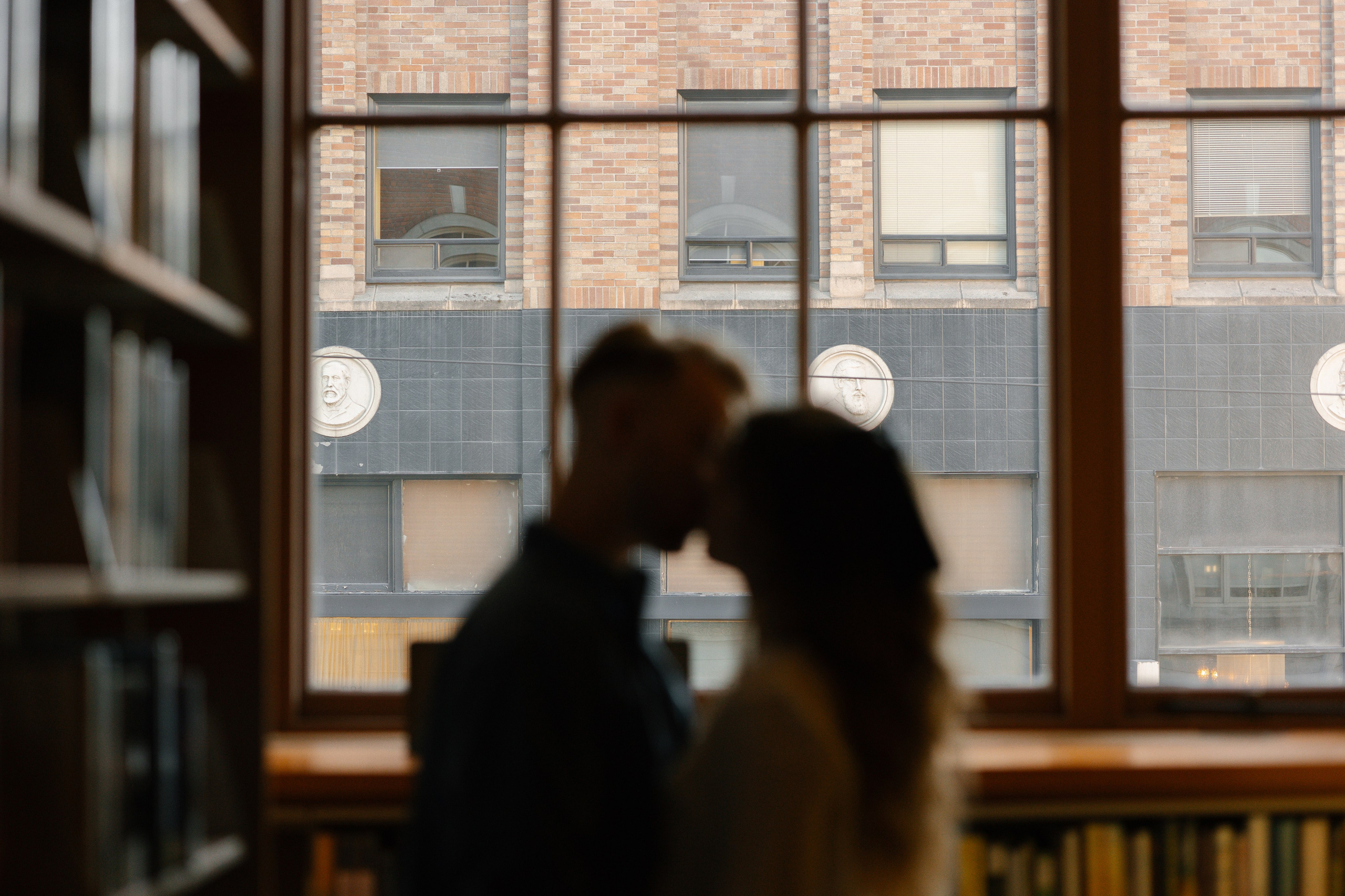 Central Library. Family photographer Oregon — Washington