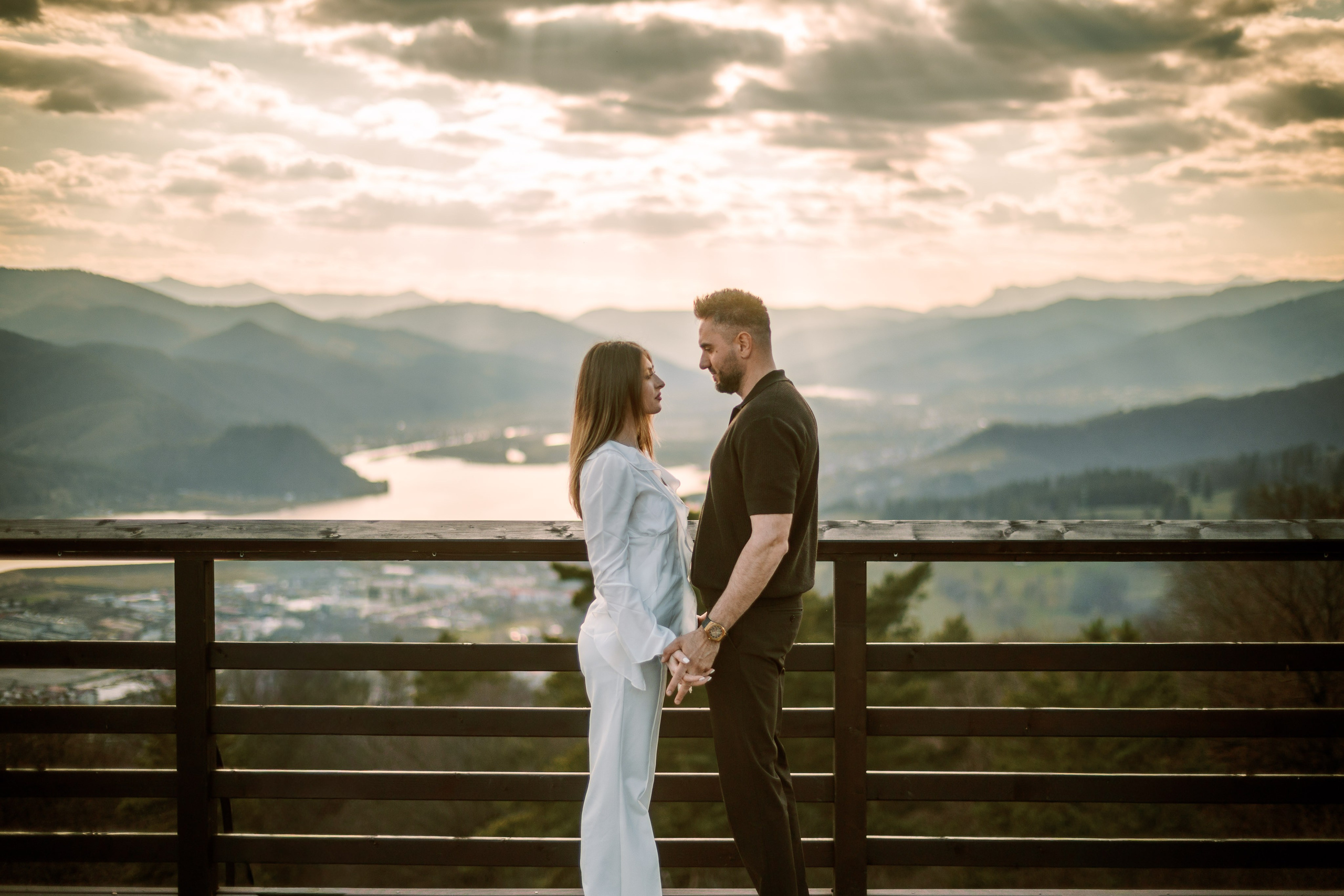 Daniel Cioc - Fotograf profesionist în București, specializat în evenimente, nunta, botez, corporate, portret și boudoir