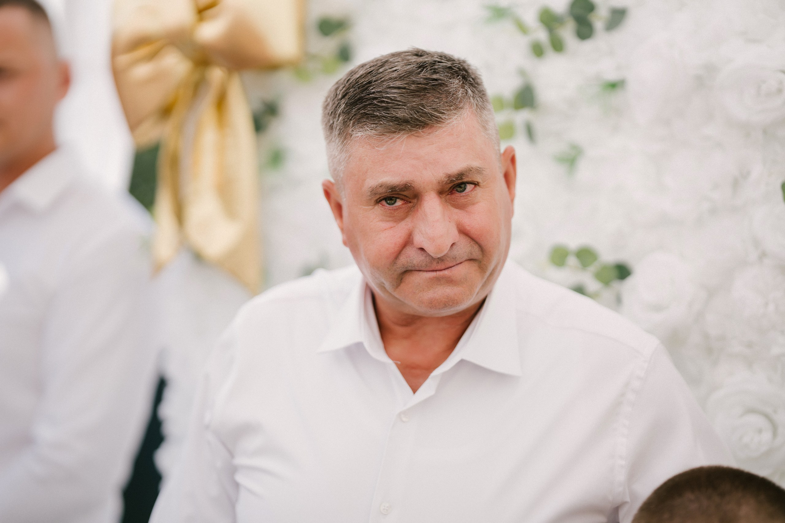 - mireasă Lavinia pregătire casa părintească Hârlău- mire Mihai pregătire Flămânzi cavalerii de onoare- fotograf nuntă Casa Jorovlea- ședință foto miri Mihai și Lavinia- nuntă elegantă Casa Jorovlea- fotografie de nuntă naturală România- domnișoare de onoare pregătire mireasă- emoții nuntă biserică- dansul mirilor Casa Jorovlea* fotograf profesionist nuntă Botoșani Iași* fotografie documentară de nuntă- familie și prieteni la nuntă- nași Mihai și Nicoleta nuntă- portret mireasă în lumină naturală- petrecere nuntă Casa Jorovlea- Nuntă Mihai și Lavinia – momente emoționante din ziua nunții, pregătirile mirilor în Hârlău și Flămânzi, ceremonia religioasă și ședința foto realizată de  AlinoFotoStudio -  Mireasa Lavinia în timpul pregătirilor la Hârlău-  Mihai pregătit de cavalerii de onoare în Flămânzi - Ceremonia religioasă a mirilor Mihai și Lavinia-Ședință foto romantică de nuntă Mihai și Lavinia - Dansul mirilor la petrecerea de nuntă -  fotograf nuntă Iași-  fotograf nuntă Botoșani- wedding photography Romania- AlinoFotoStudio - AlinoFotoStudio - Alin Chirilă fotograf - fotograf Botoșani - fotograf Iași - fotograf Hârlău - fotograf Bacău - fotograf Suceava - fotograf București - fotograf Neamț - servicii foto video - fotograf evenimente - fotograf nuntă - fotograf botez - wedding photographer Romania - ședință foto nuntă - fotografie de eveniment - wedding photography - fotografie profesională - fotograf profesionist România- povestitor prin fotografie, servicii foto - video -profesionale