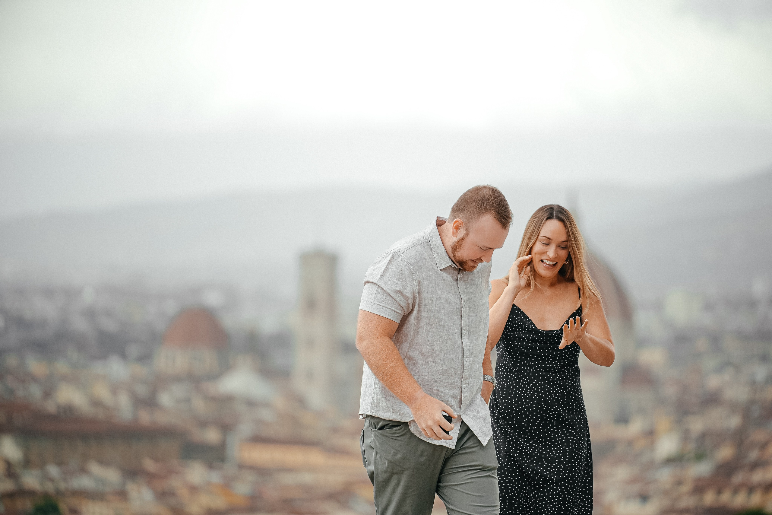 Secret Proposal with Amazing View. Wedding Photographer in Italy