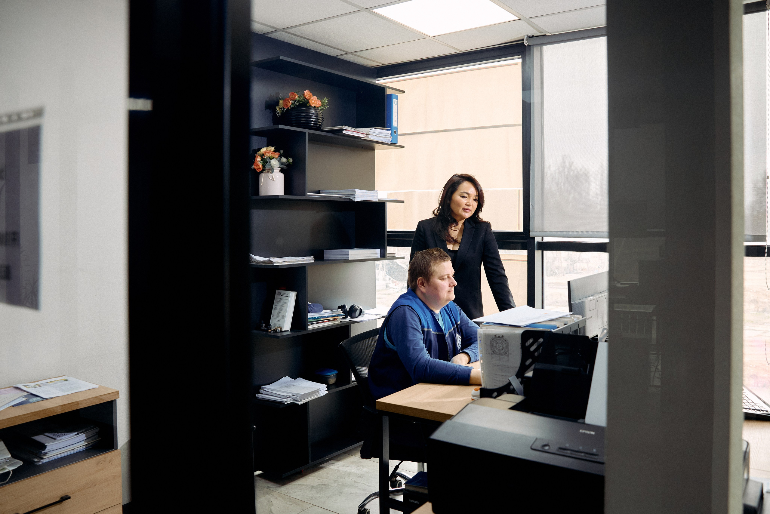 Рахат. Директор завода. Валерия Вартанова. Фотограф