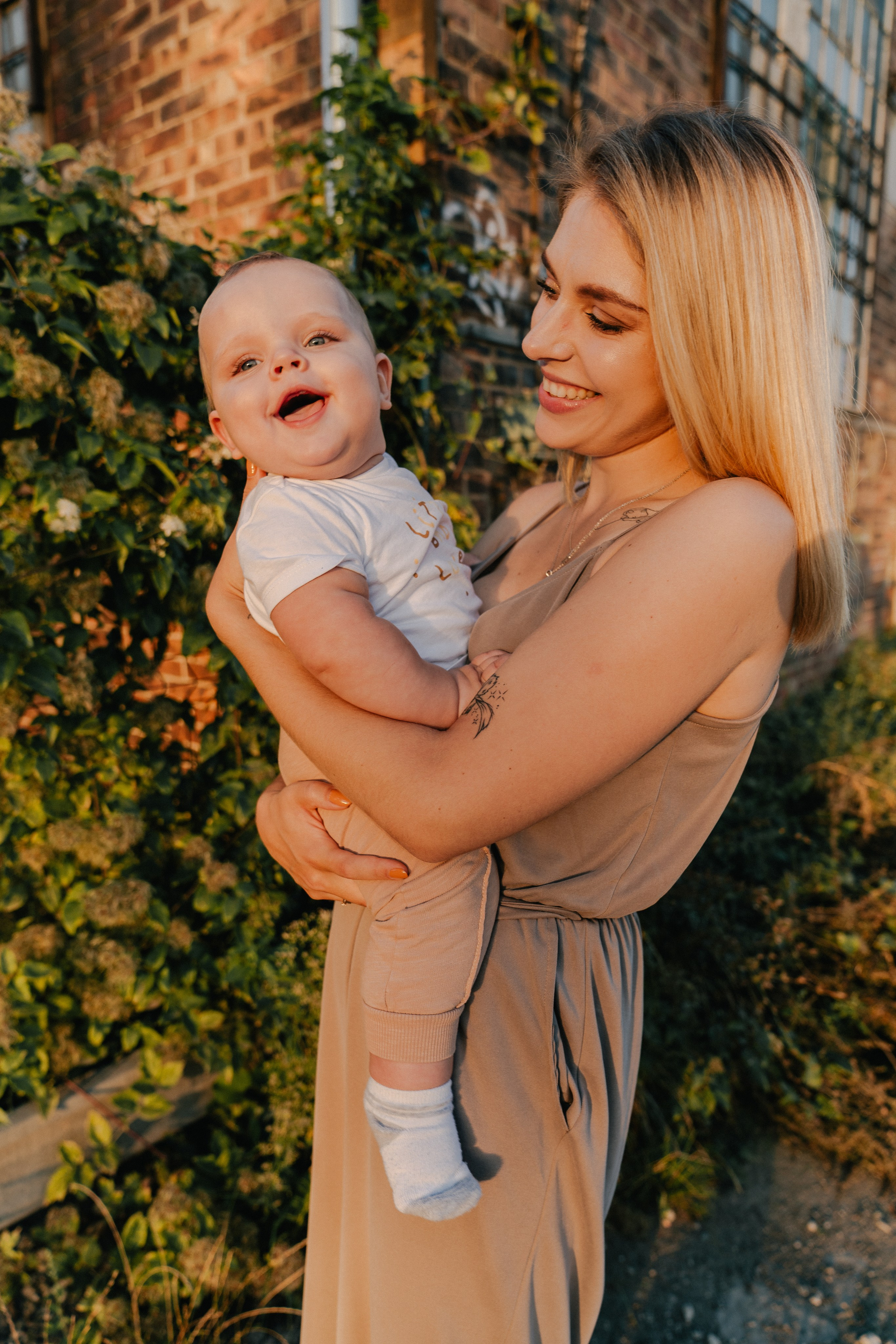 sesja-rodzinna-plenerowa-Gdańsk-stocznia