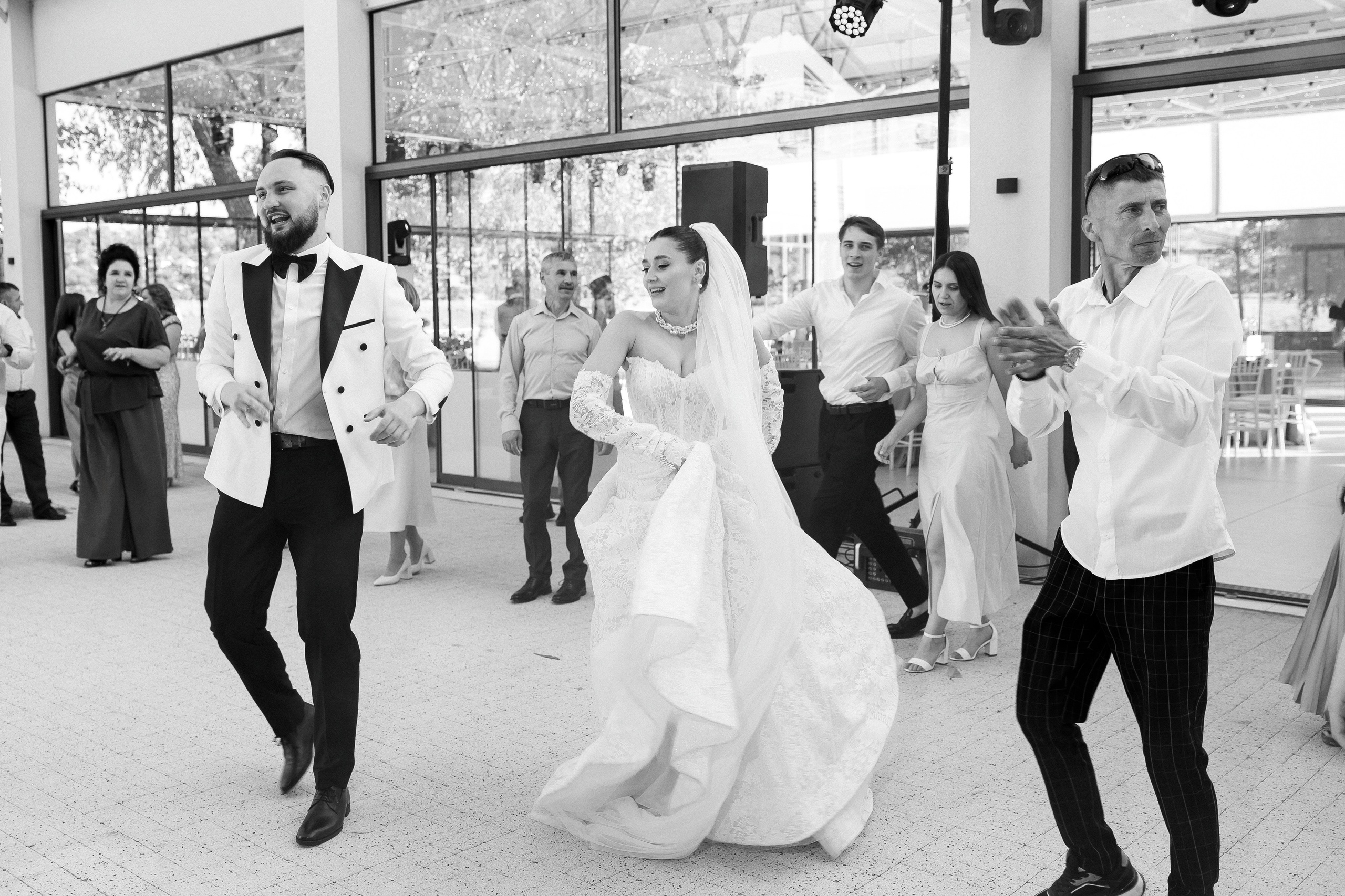 Florin & Corina — Complexul Turistic Costesti — Wedding Day. Servicii Foto și Video 067188353