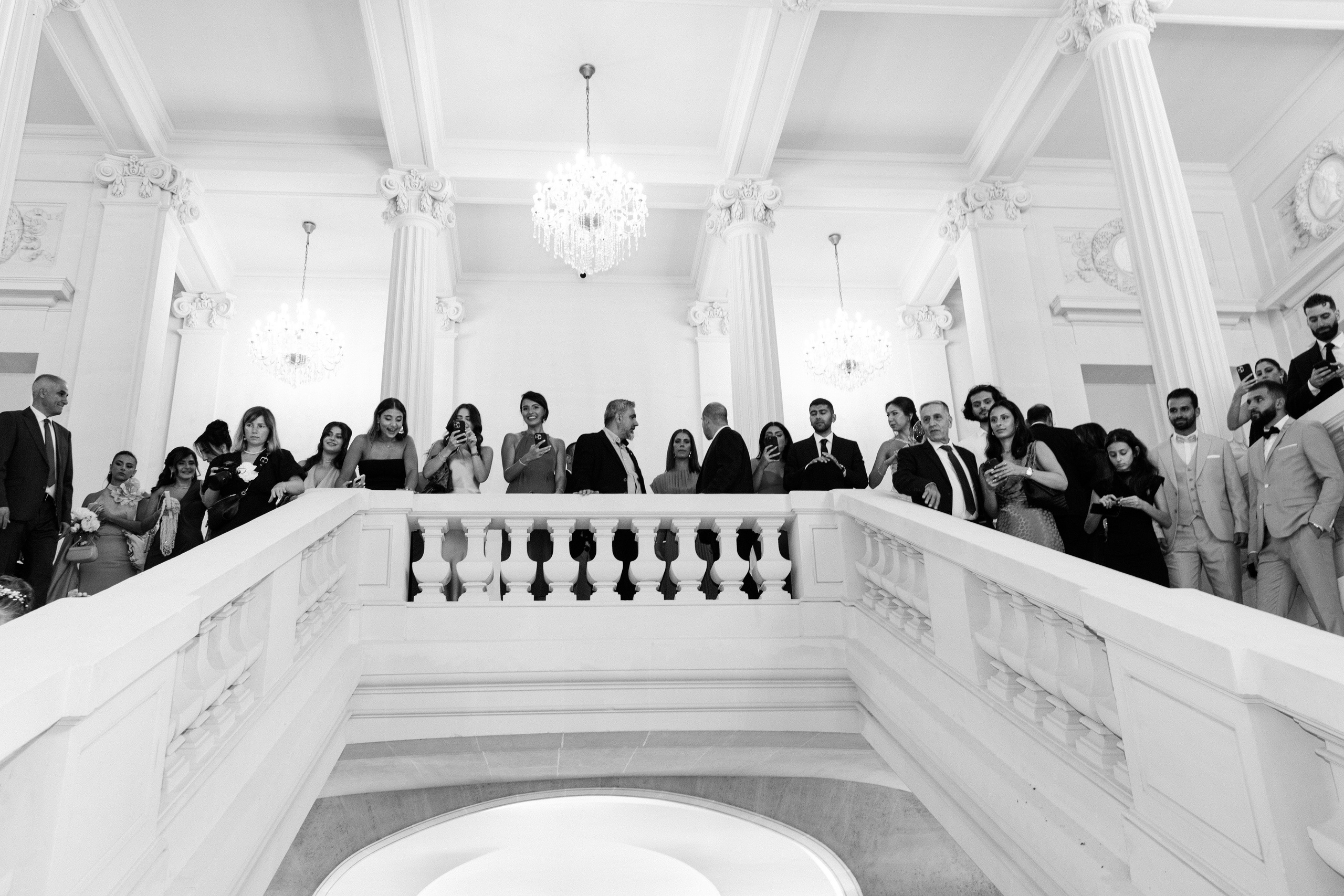 Chloe & Romeo. Photographer in Paris