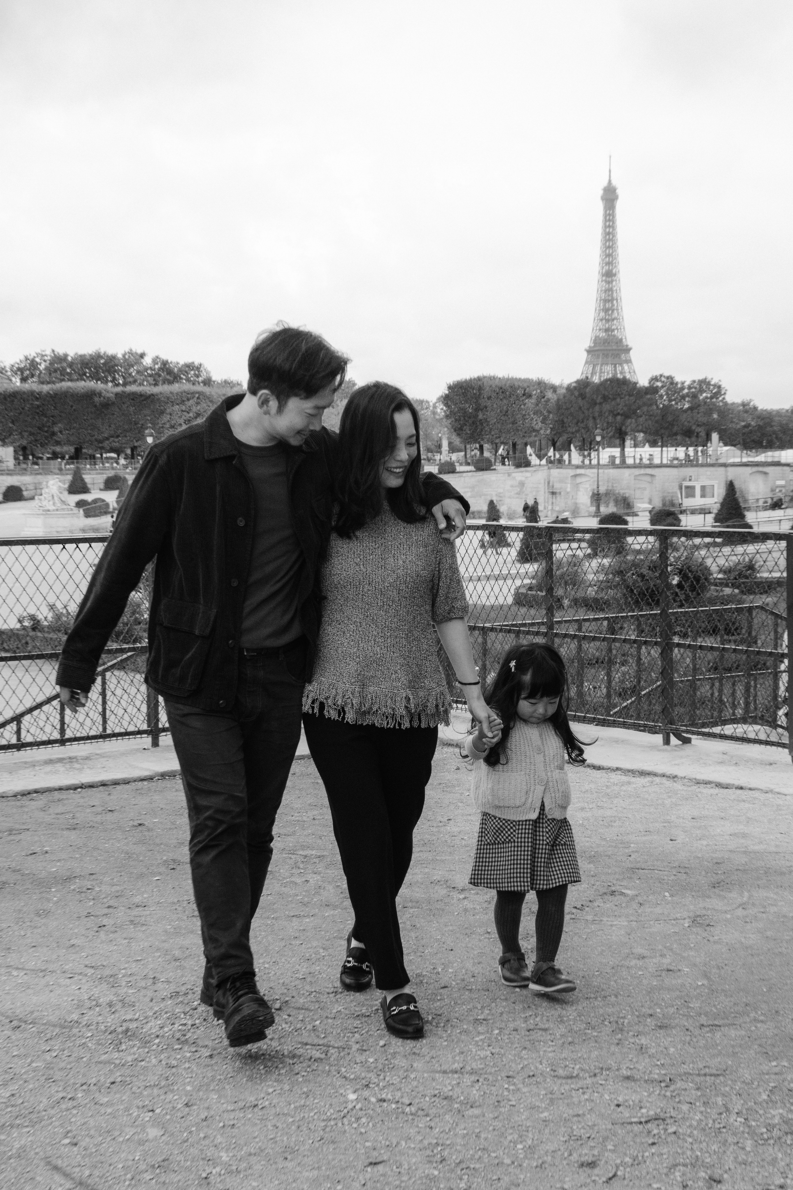 Family Photoshoot in Paris — Natural Lifestyle Photography. Paris Wedding Photographer